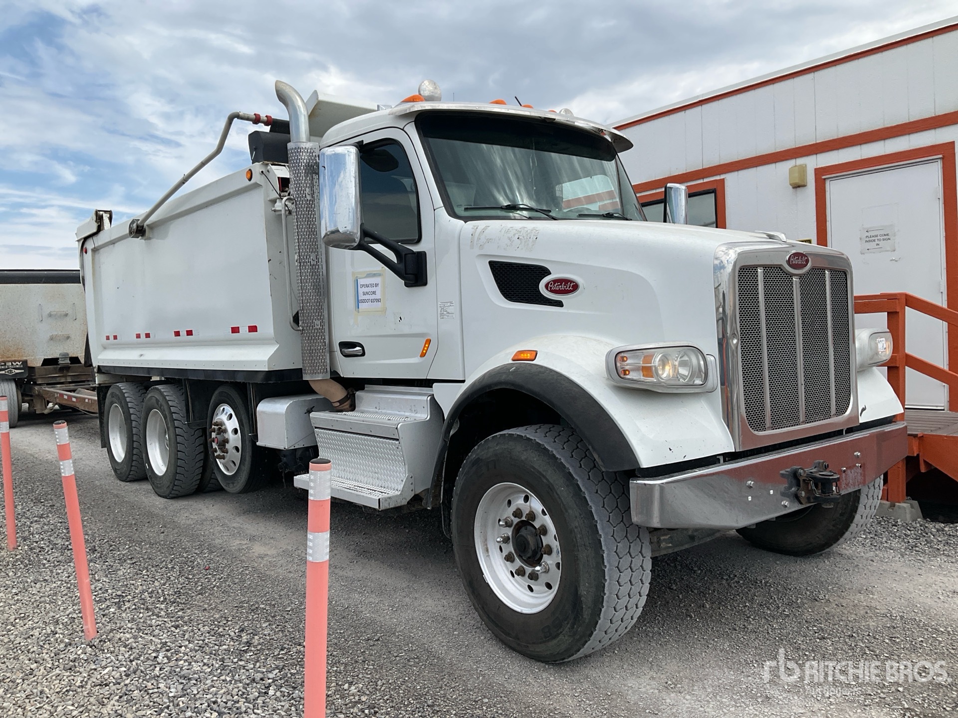 2020 Peterbilt 567
