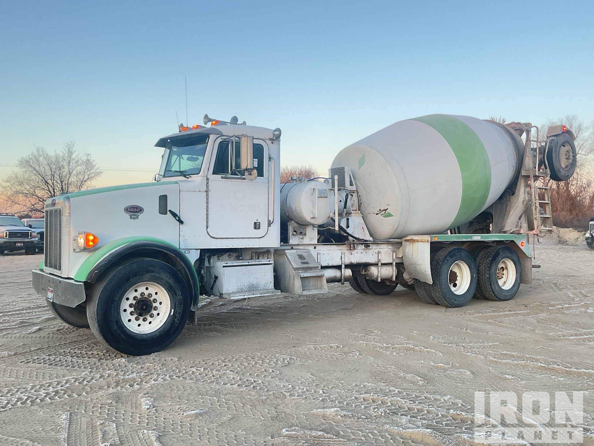 General Appearance with Foto, angolo anteriore sinistro