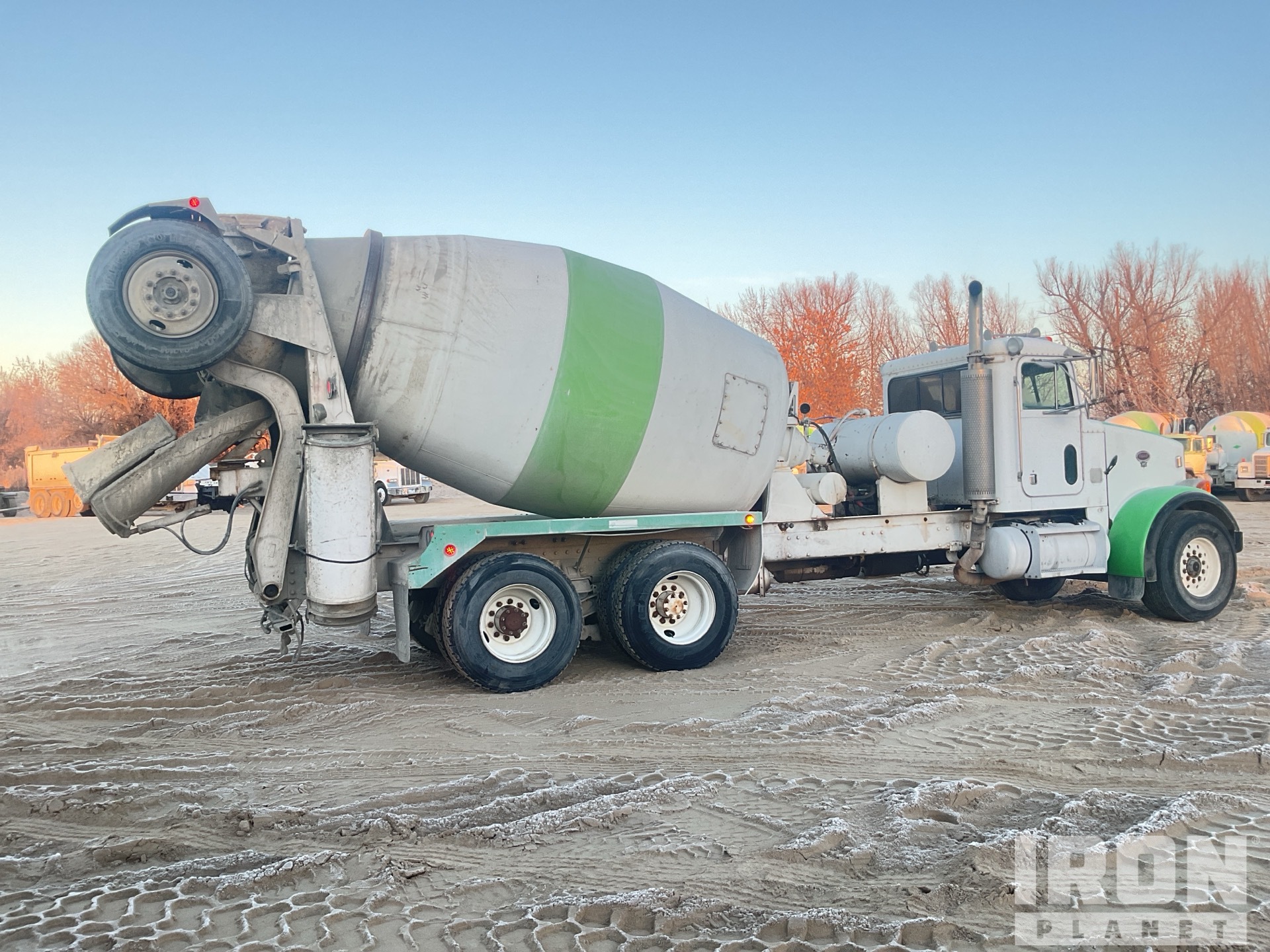 General Appearance with Foto, angolo anteriore sinistro