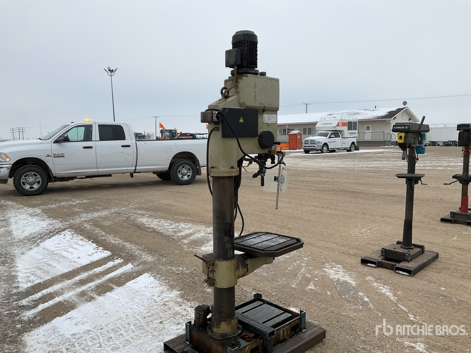 General Appearance with Imagen: esquina trasera derecha