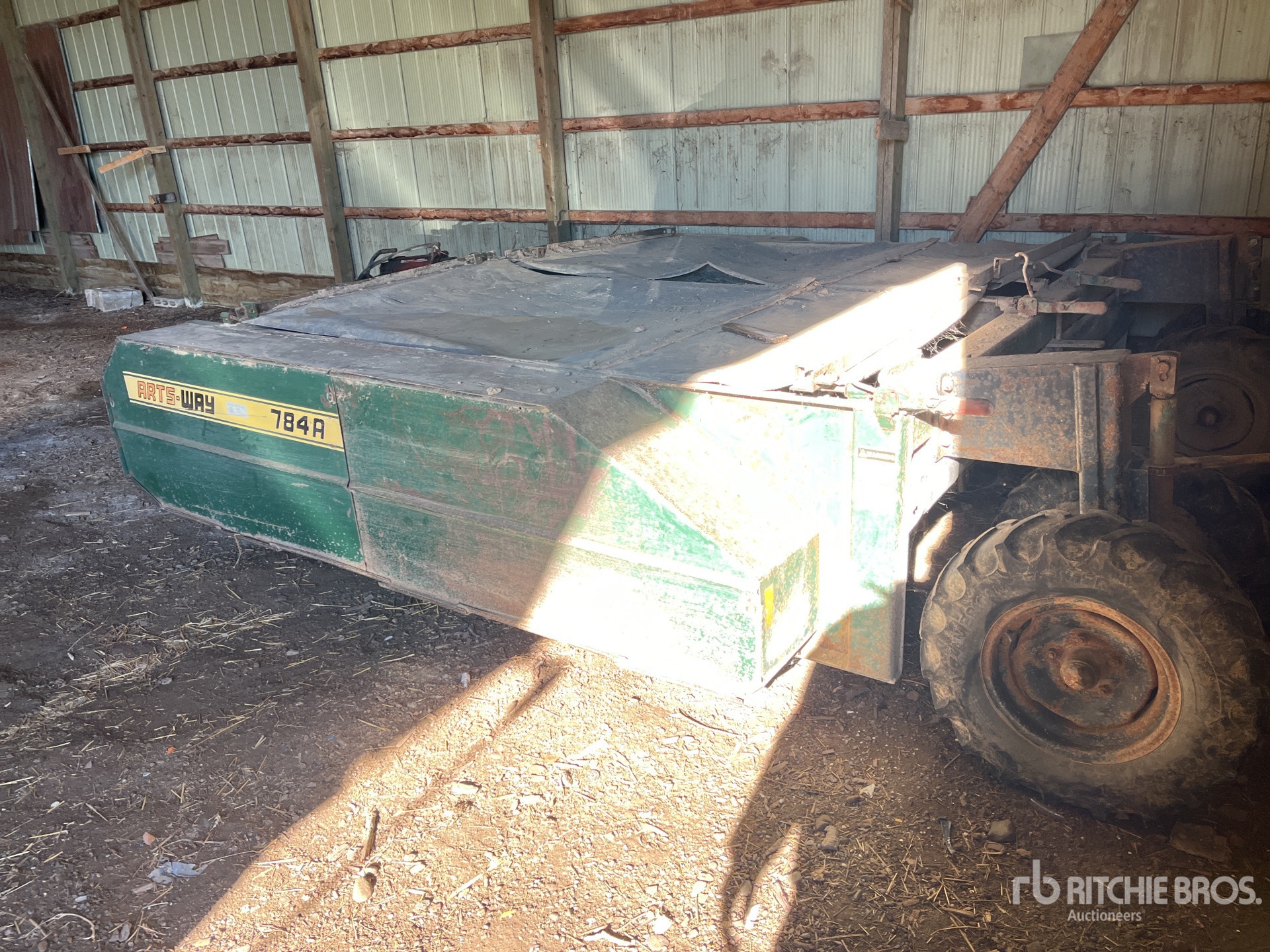 General Appearance with Foto, angolo posteriore sinistro