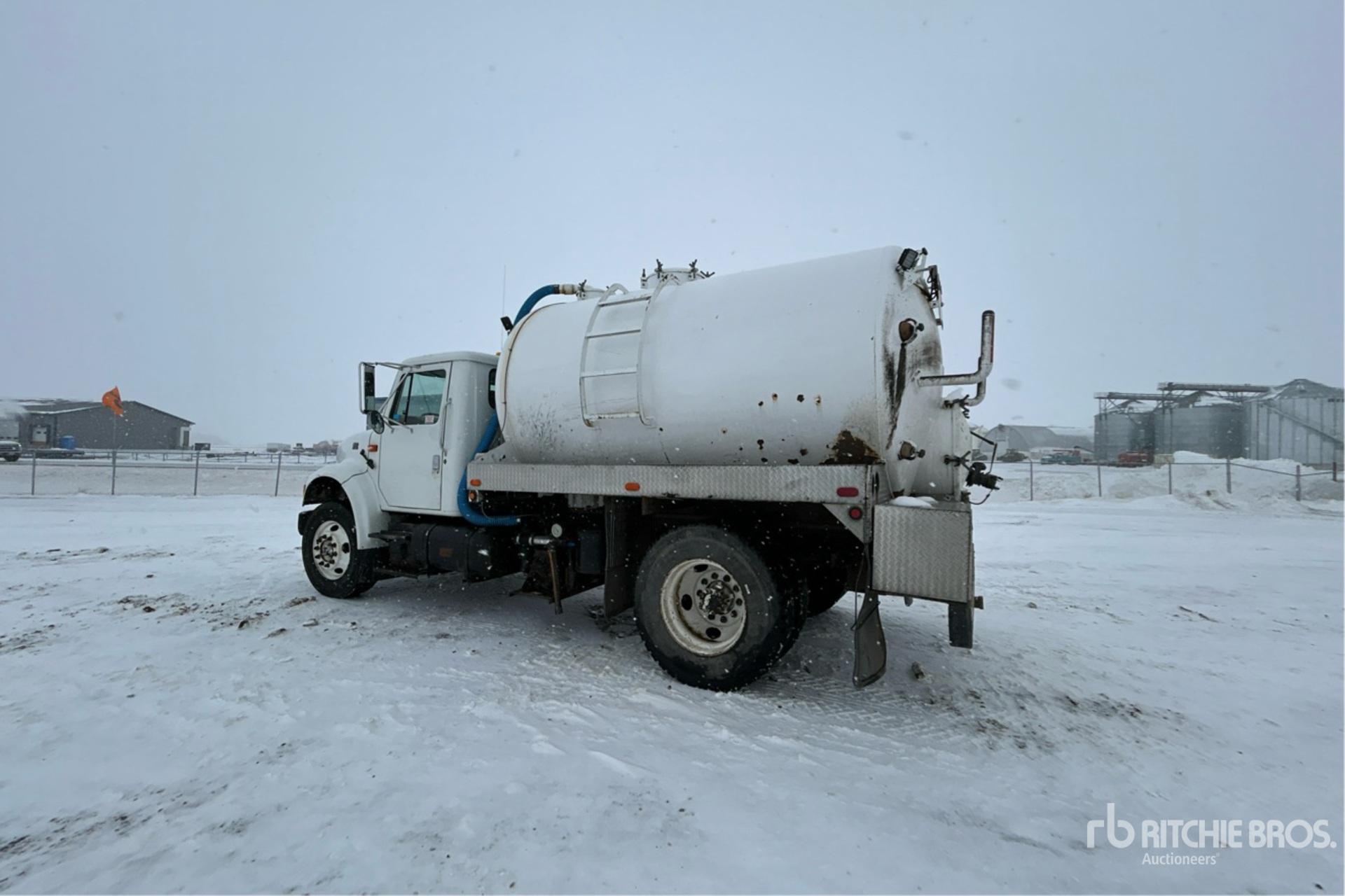 Aspect général with Image, coin arrière gauche