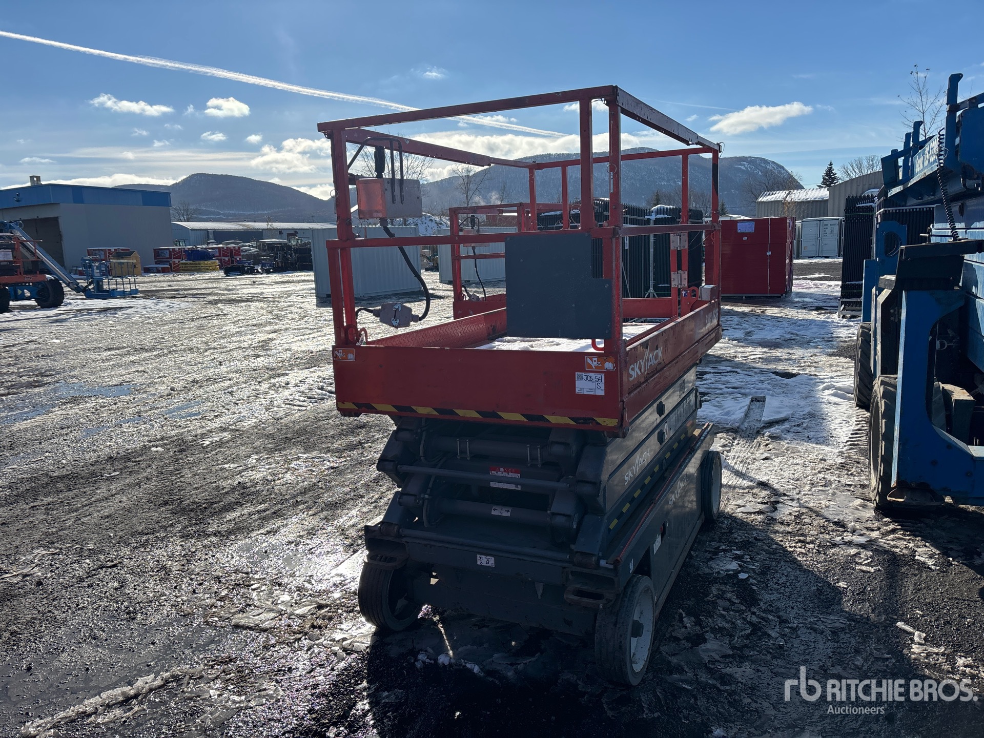 General Appearance with Imagen: esquina trasera derecha