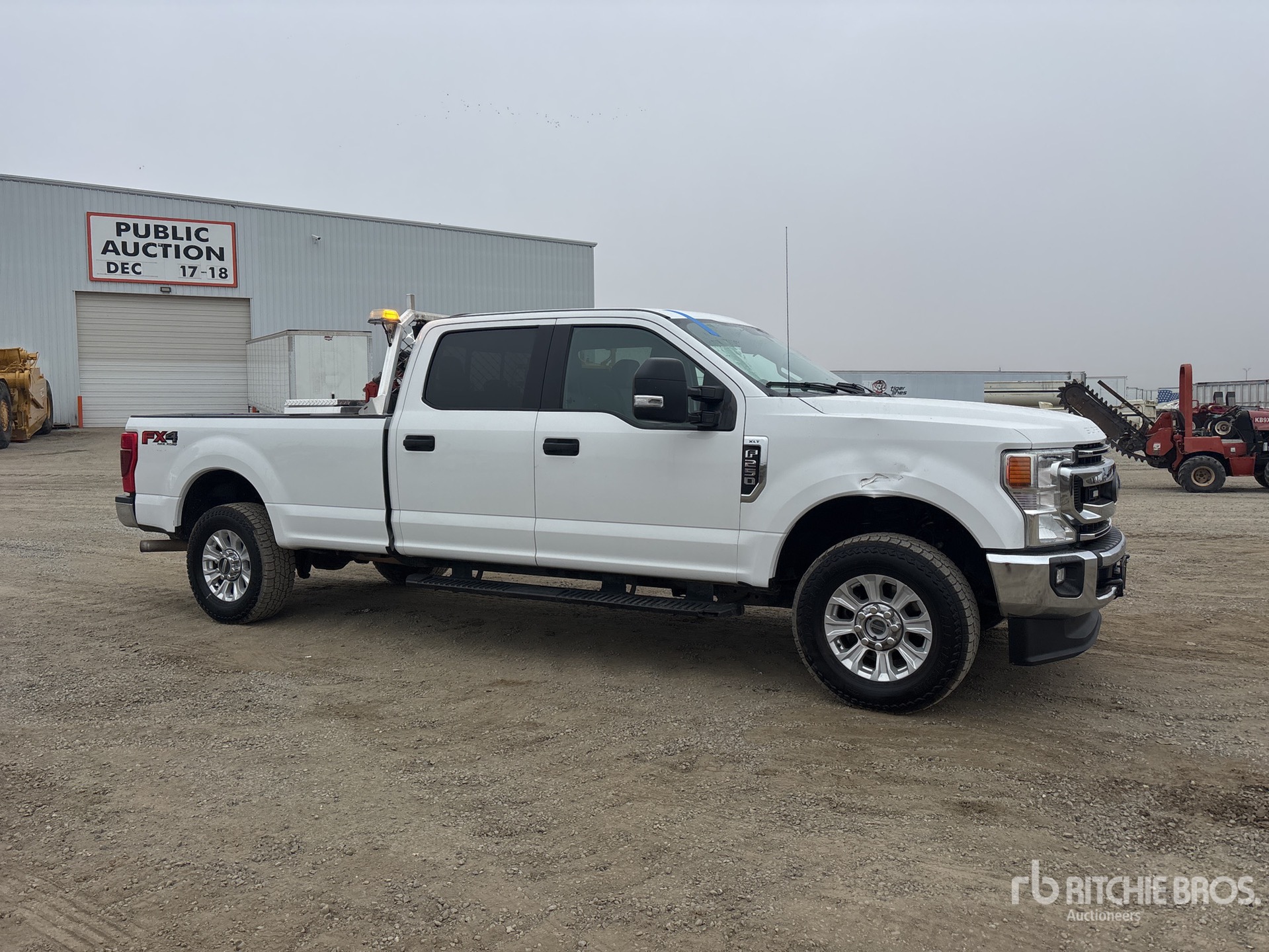 General Appearance with Bild, Ecke vorne rechts