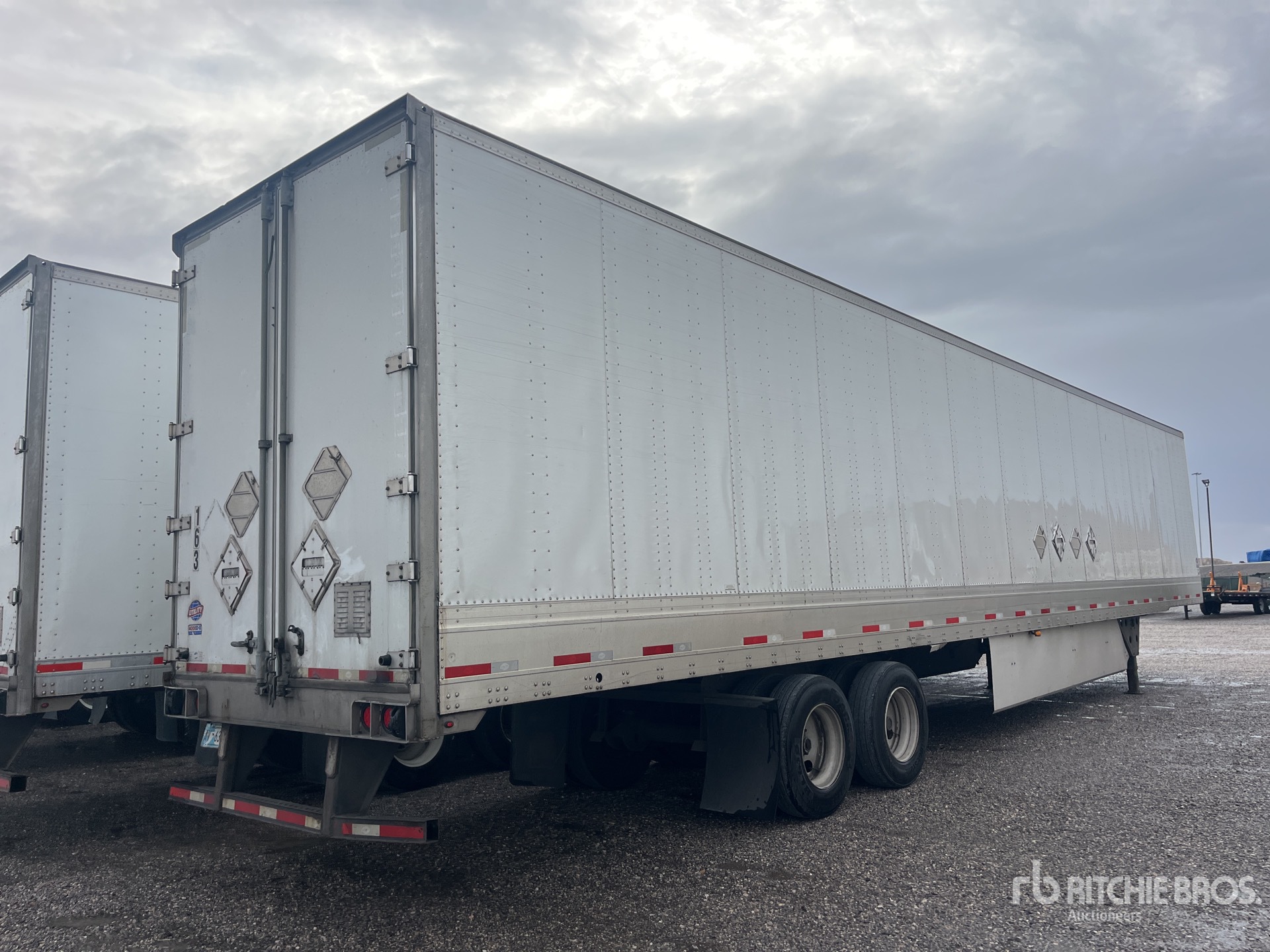 General Appearance with Imagen: esquina trasera derecha