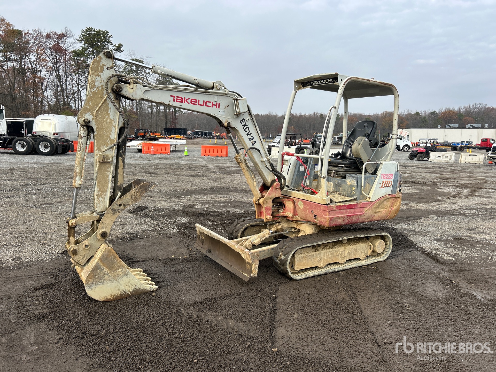 General Appearance with Picture, Left Front Corner