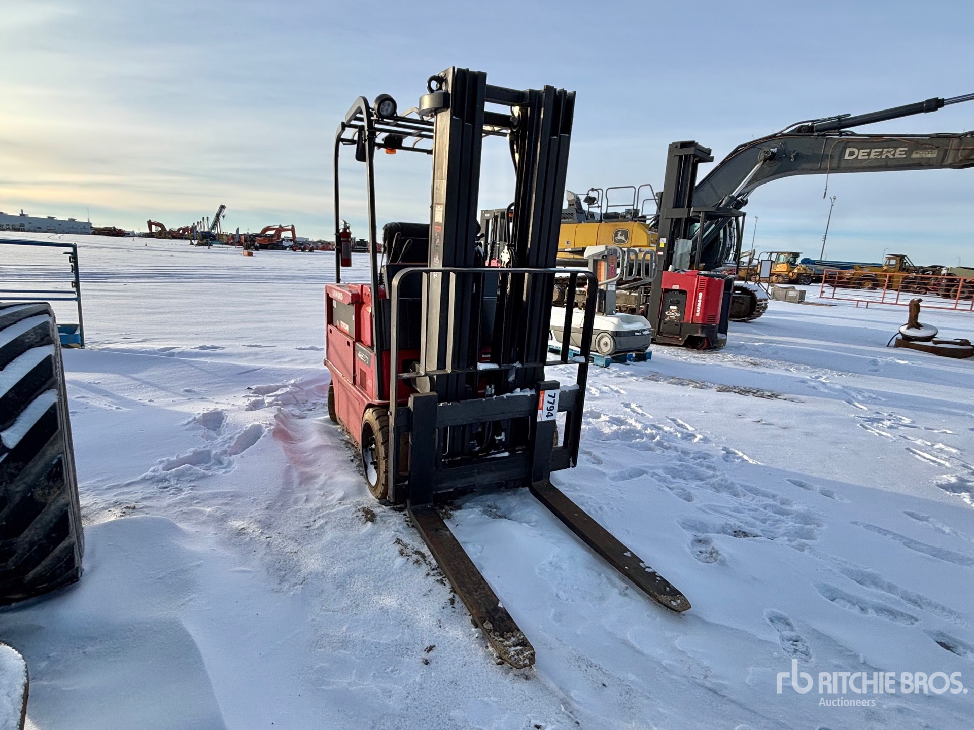 General Appearance with Imagen: esquina delantera derecha