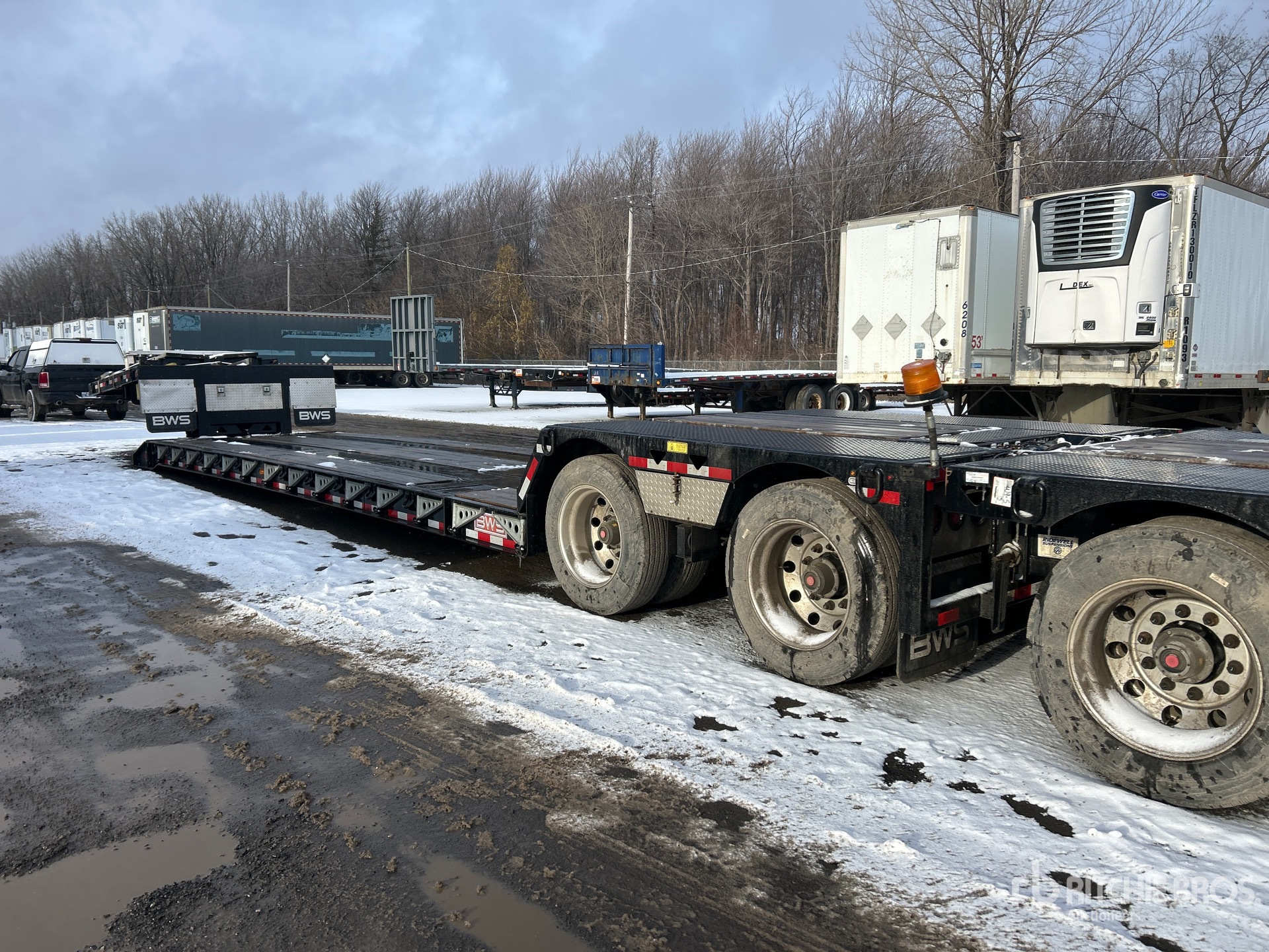 General Appearance with Imagen: esquina trasera izquierda