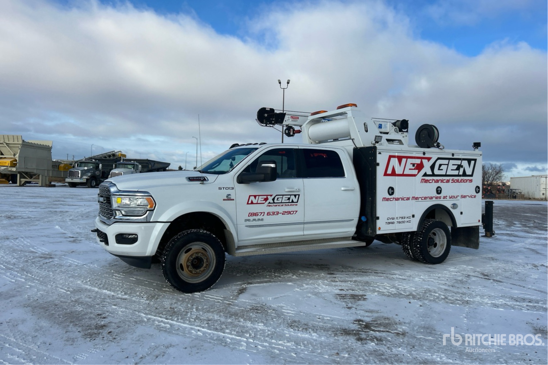 General Appearance with Picture, Left Front Corner