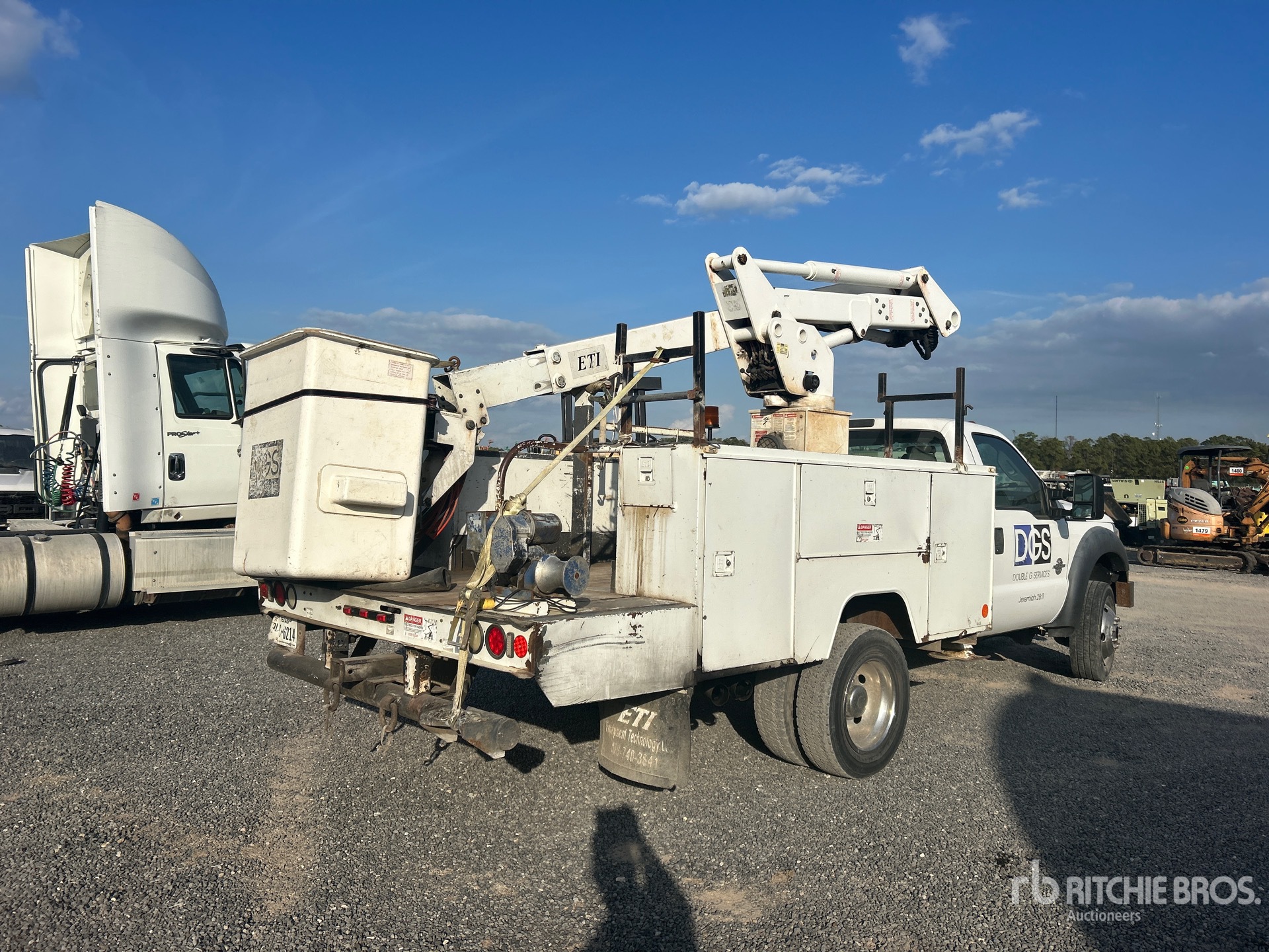 General Appearance with Imagen: esquina trasera derecha