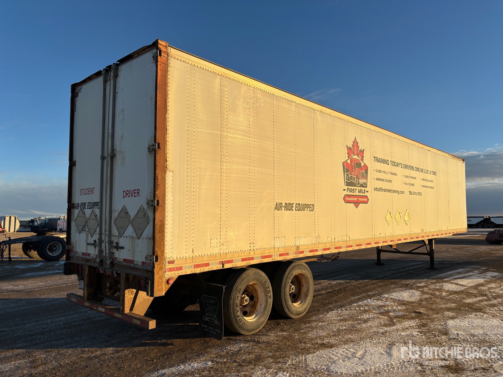 General Appearance with Imagen: esquina trasera derecha