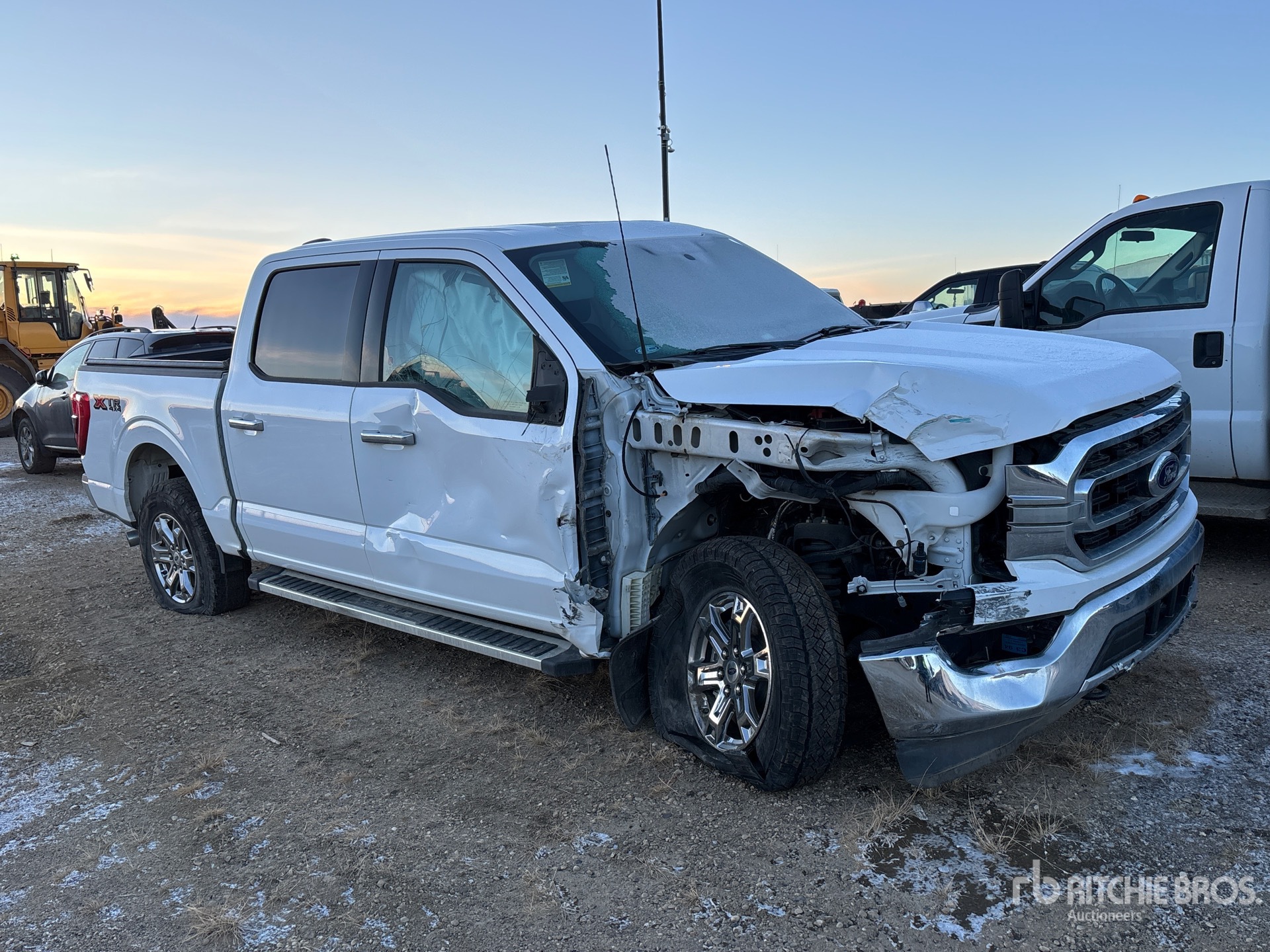 General Appearance with Picture, Right Front Corner