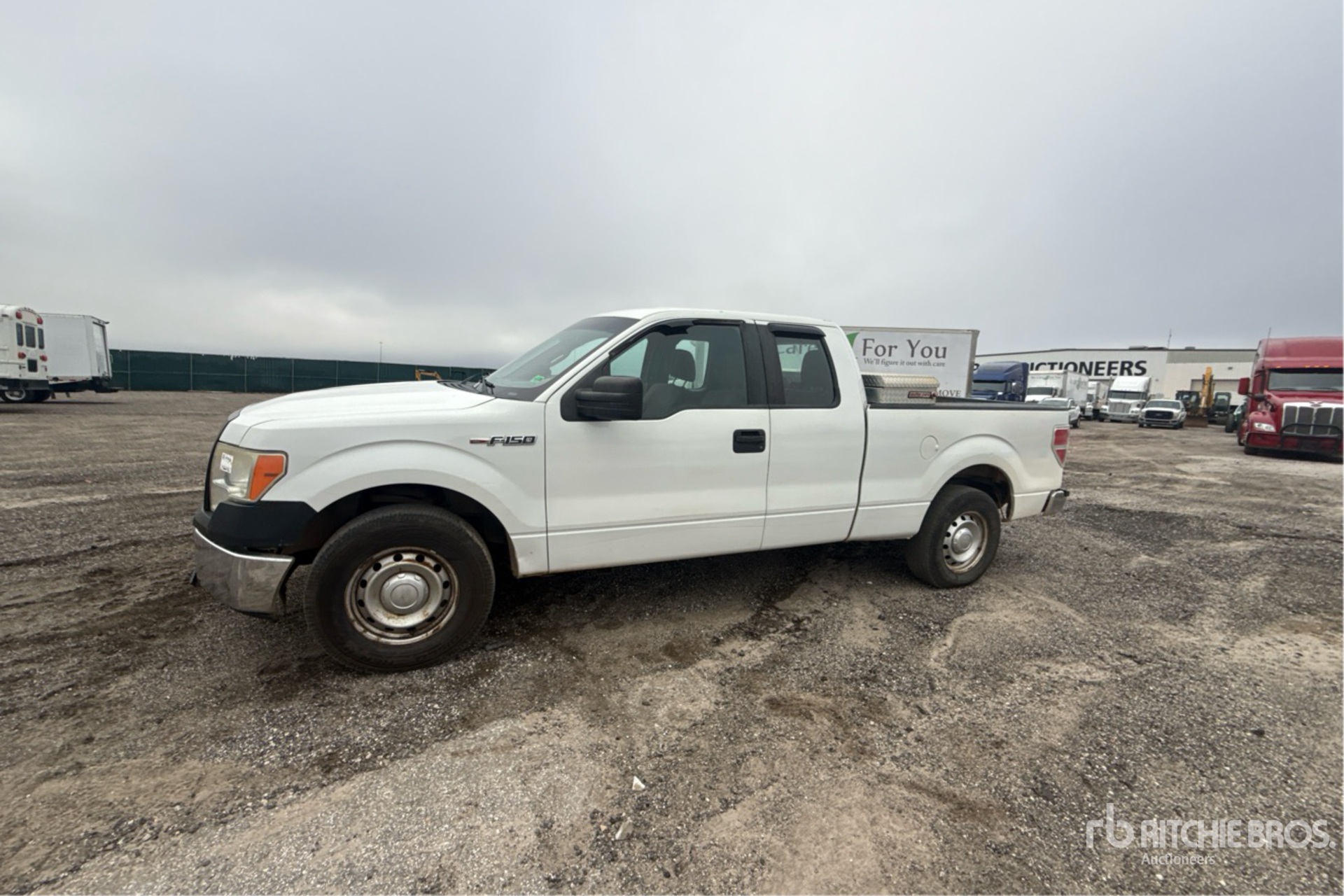 General Appearance with Picture, Left Front Corner