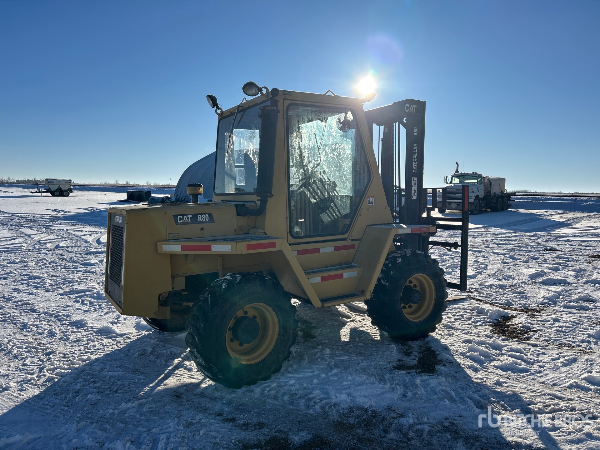 Aspect général with Image, coin arrière droit