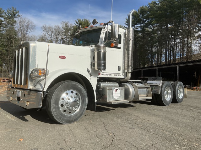 2020 Peterbilt 389 6x4 T/A Day Cab Truck Tractor 2020 Peterbilt 389 6x4 T/A Day Cab Truck Tractor
