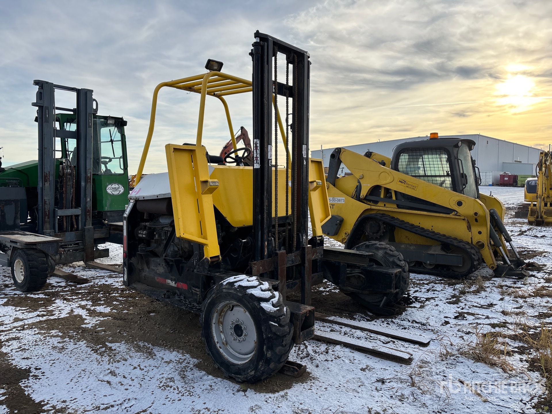 General Appearance with Bild, Ecke vorne rechts