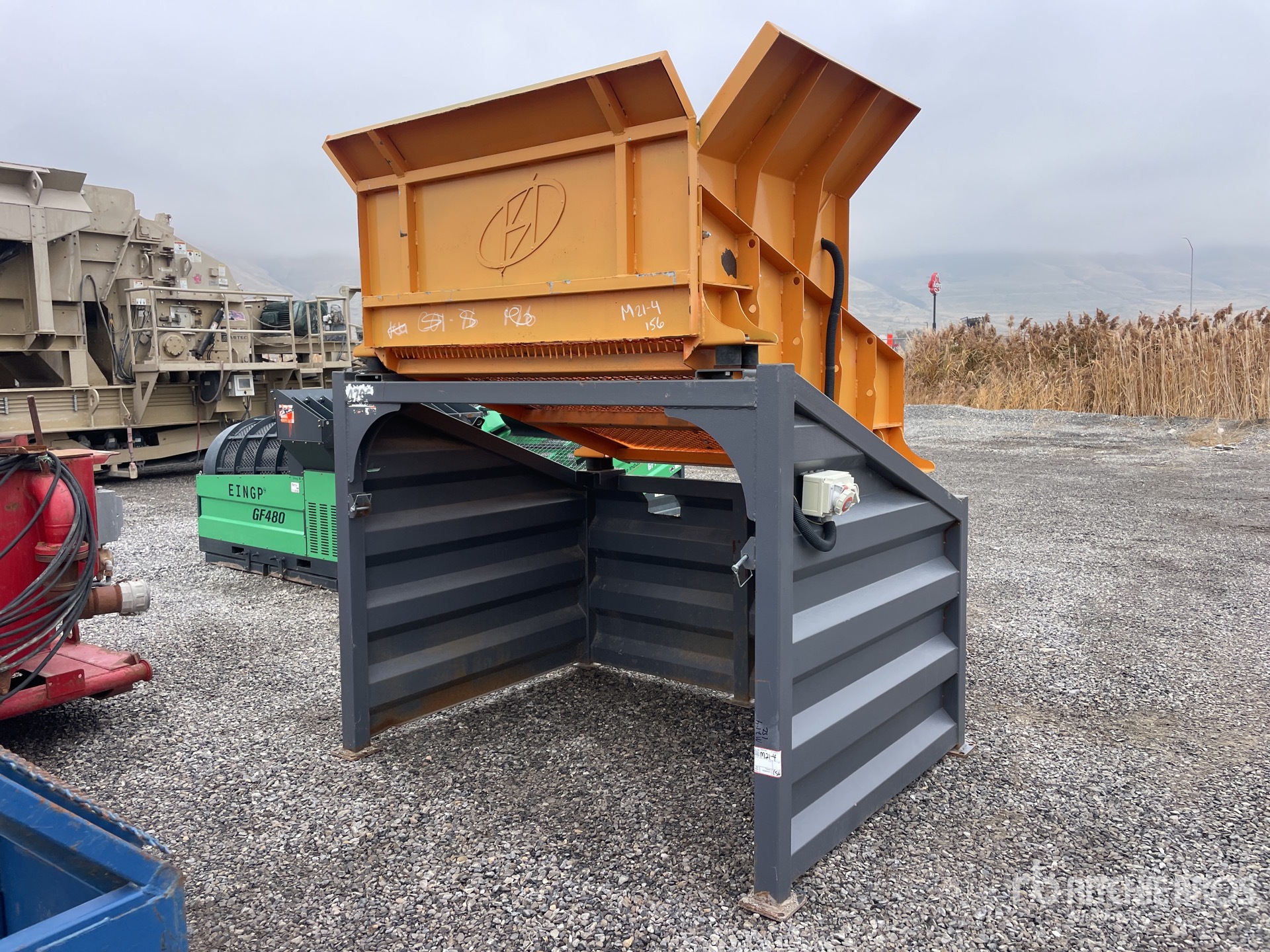 General Appearance with Picture, Left Front Corner