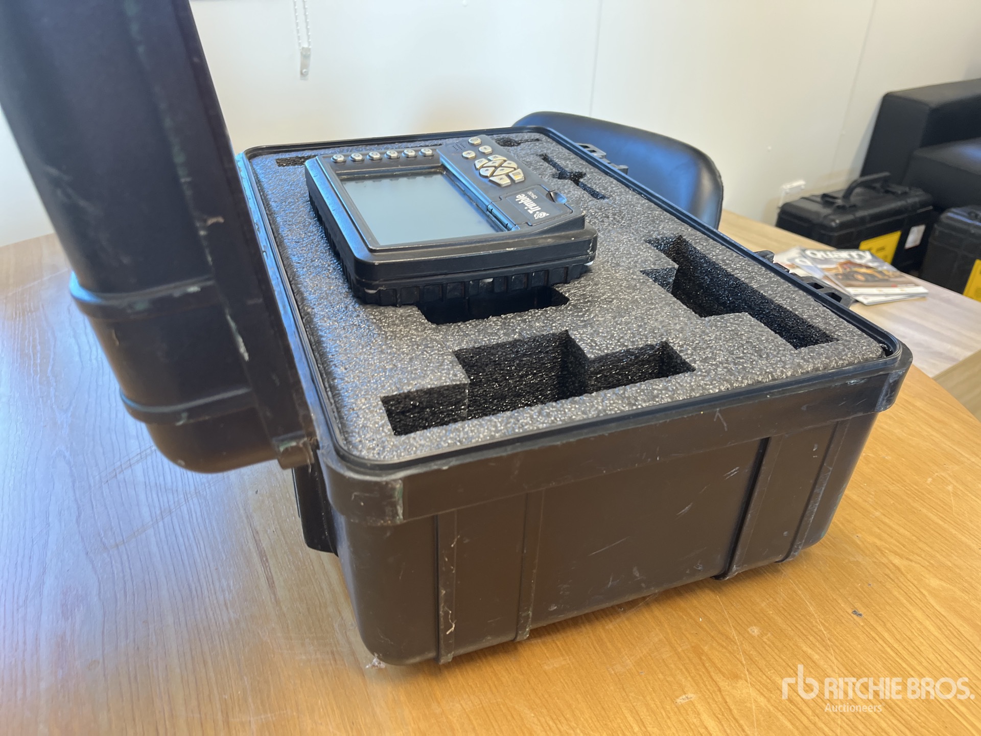 Aspect général with Image, coin arrière droit