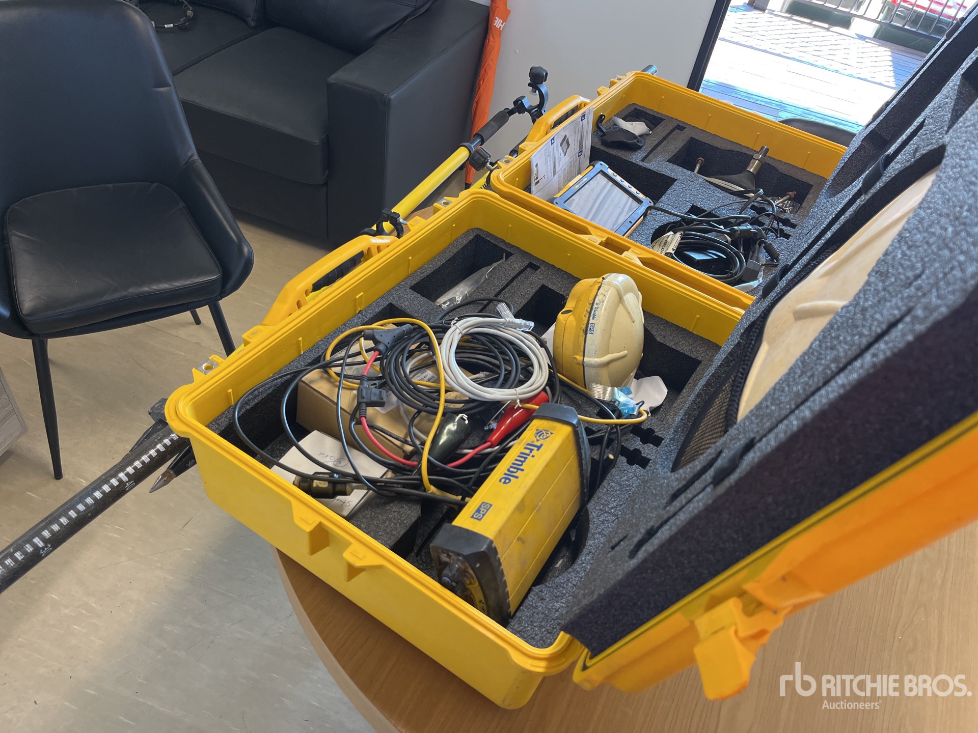 Aspect général with Image, coin arrière gauche