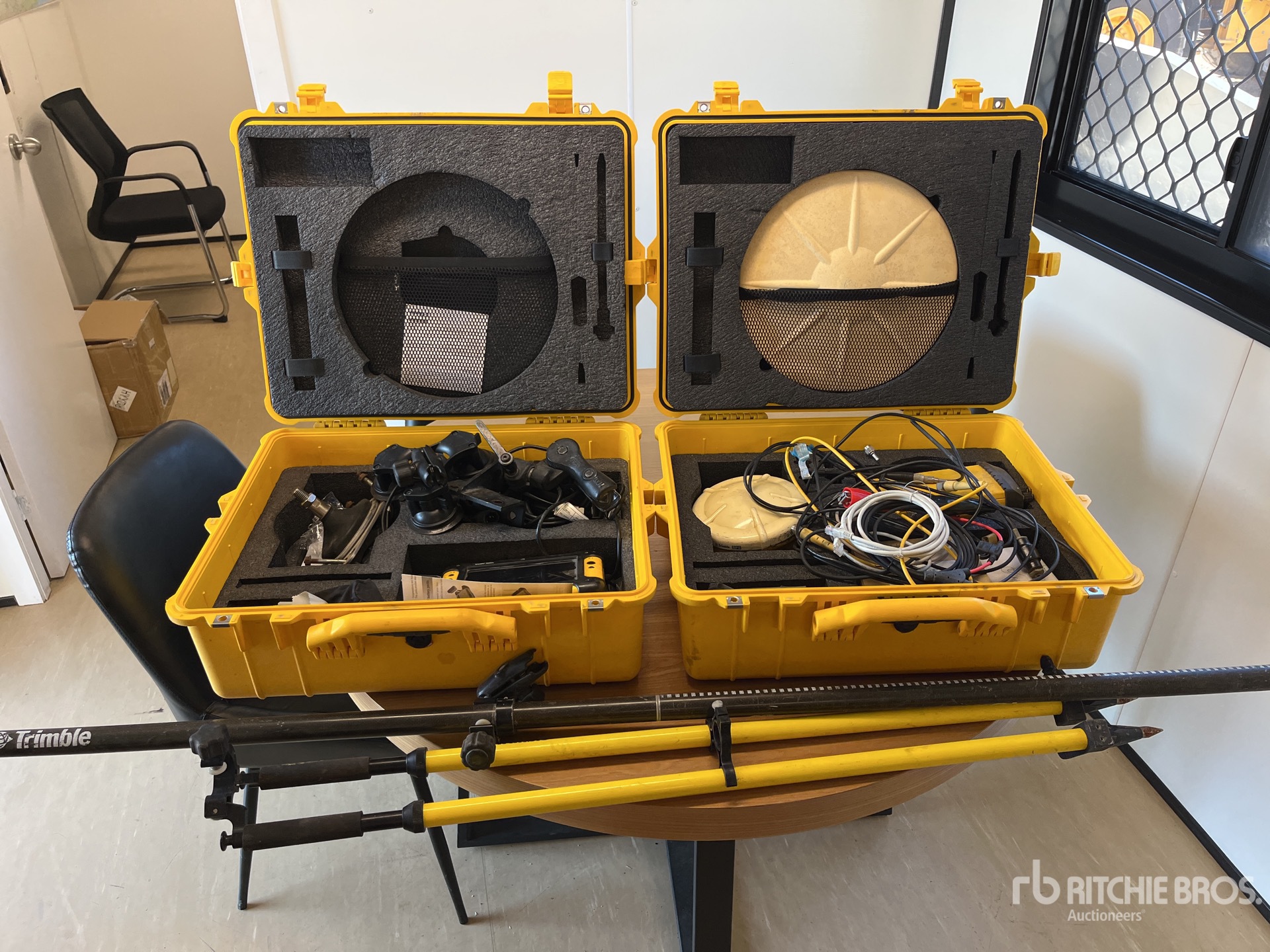 Aspect général with Image, coin avant gauche