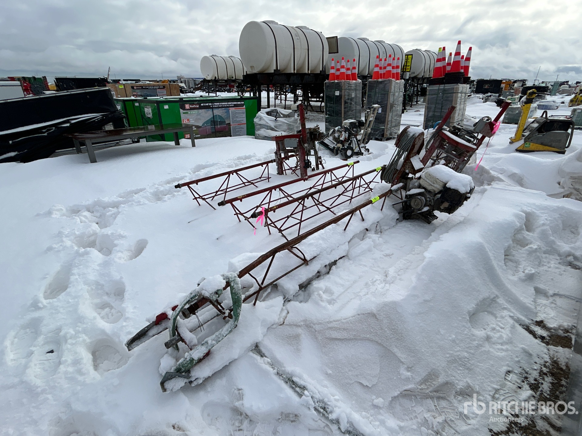 General Appearance with Bild, Ecke vorne links