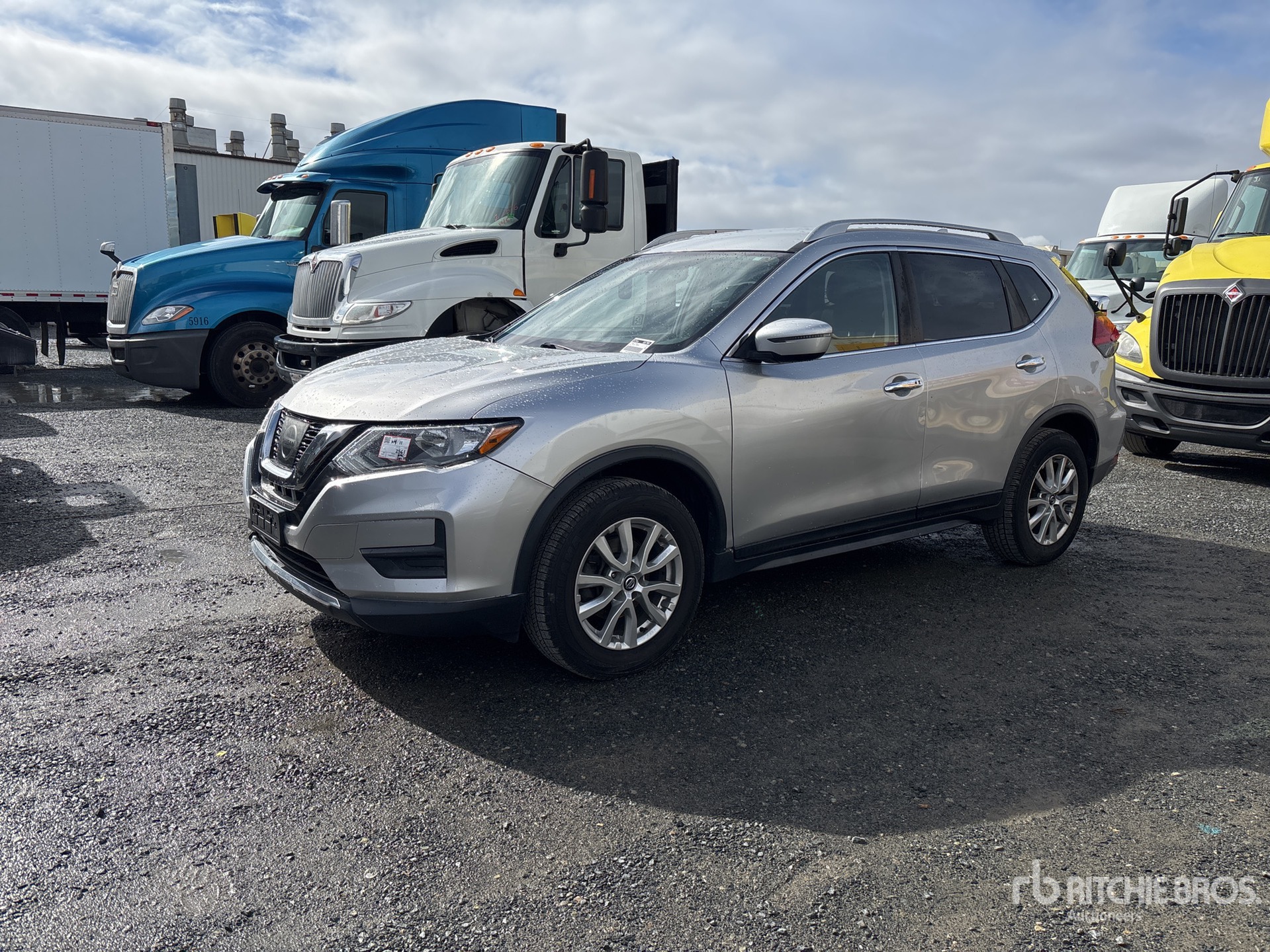 General Appearance with Foto, angolo anteriore sinistro