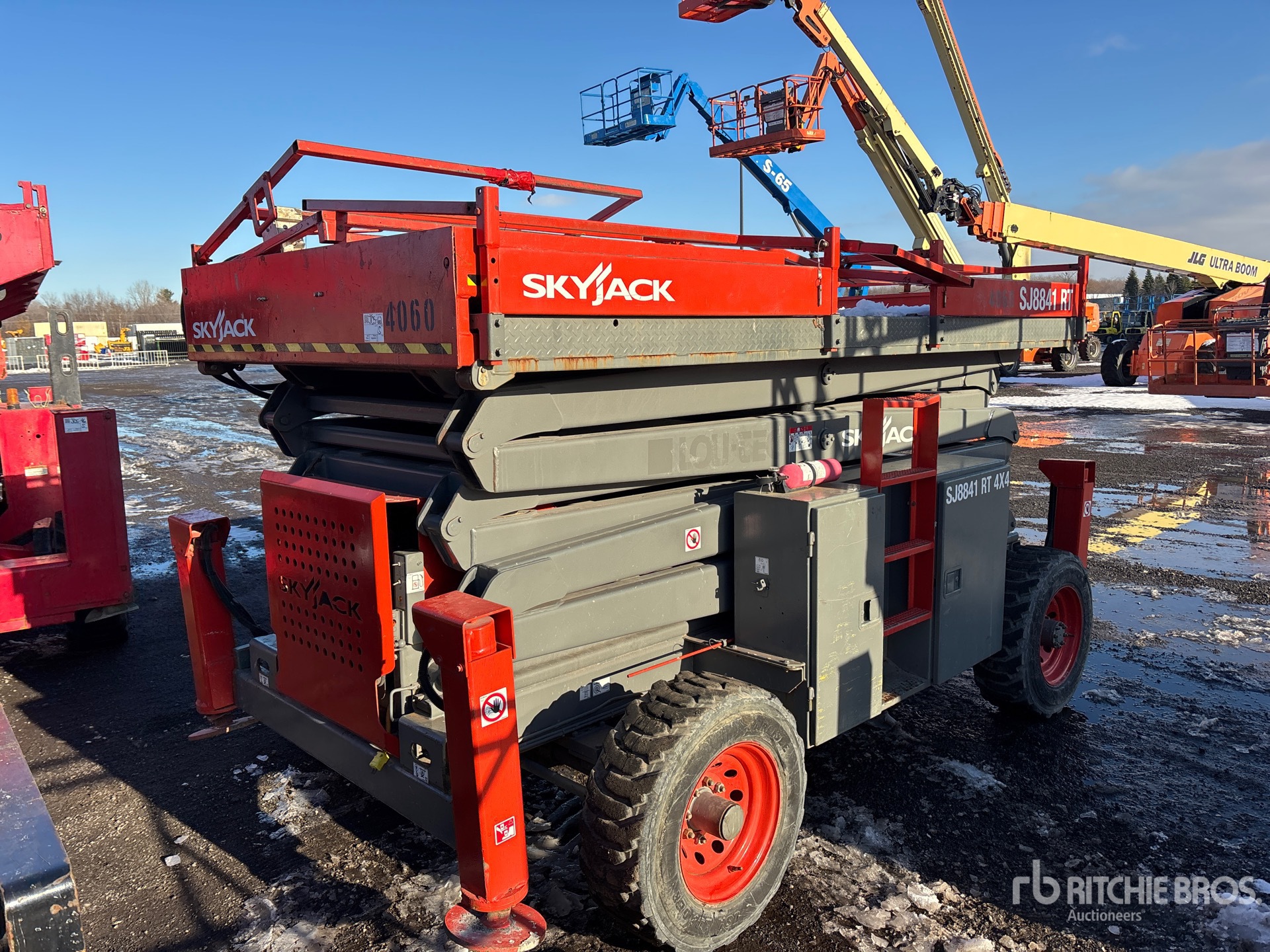 General Appearance with Imagen: esquina trasera derecha