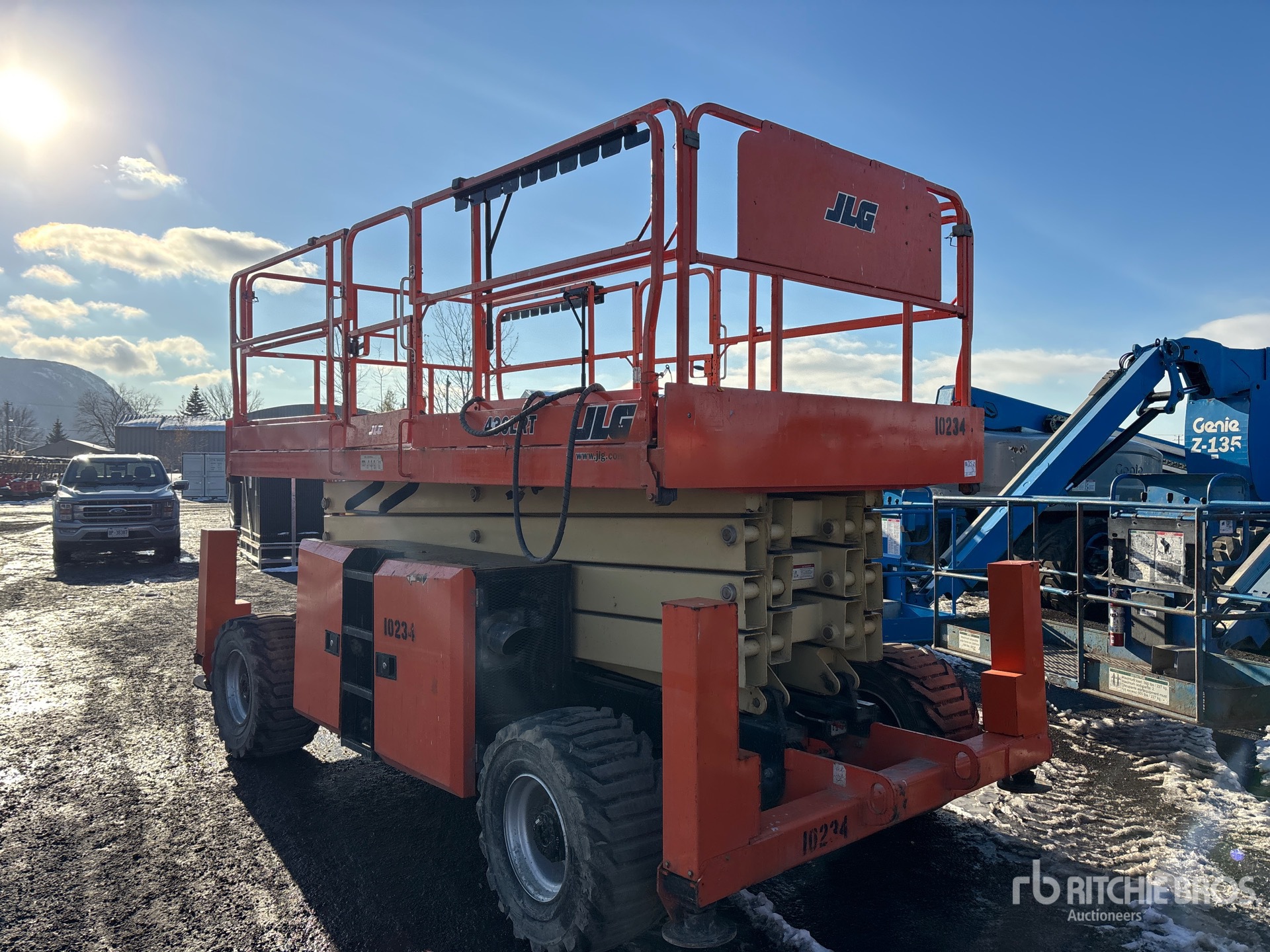 General Appearance with Picture, Right Front Corner