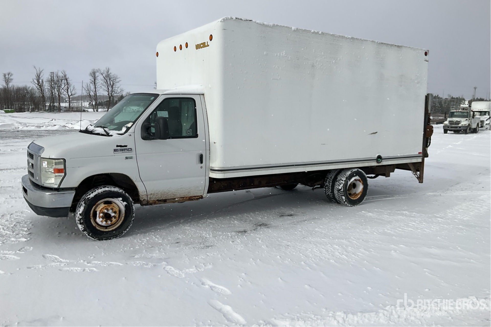 Aspect général with Image, coin avant gauche