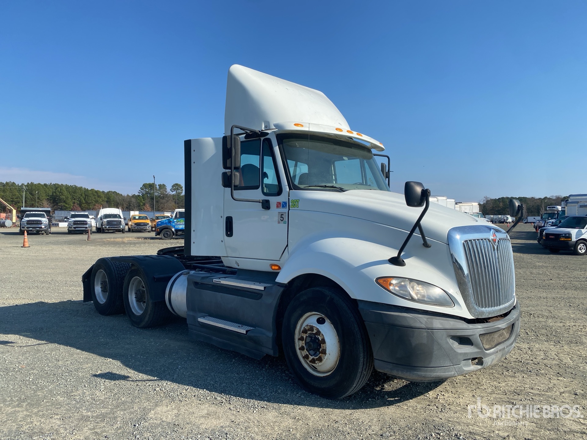 General Appearance with Picture, Right Front Corner