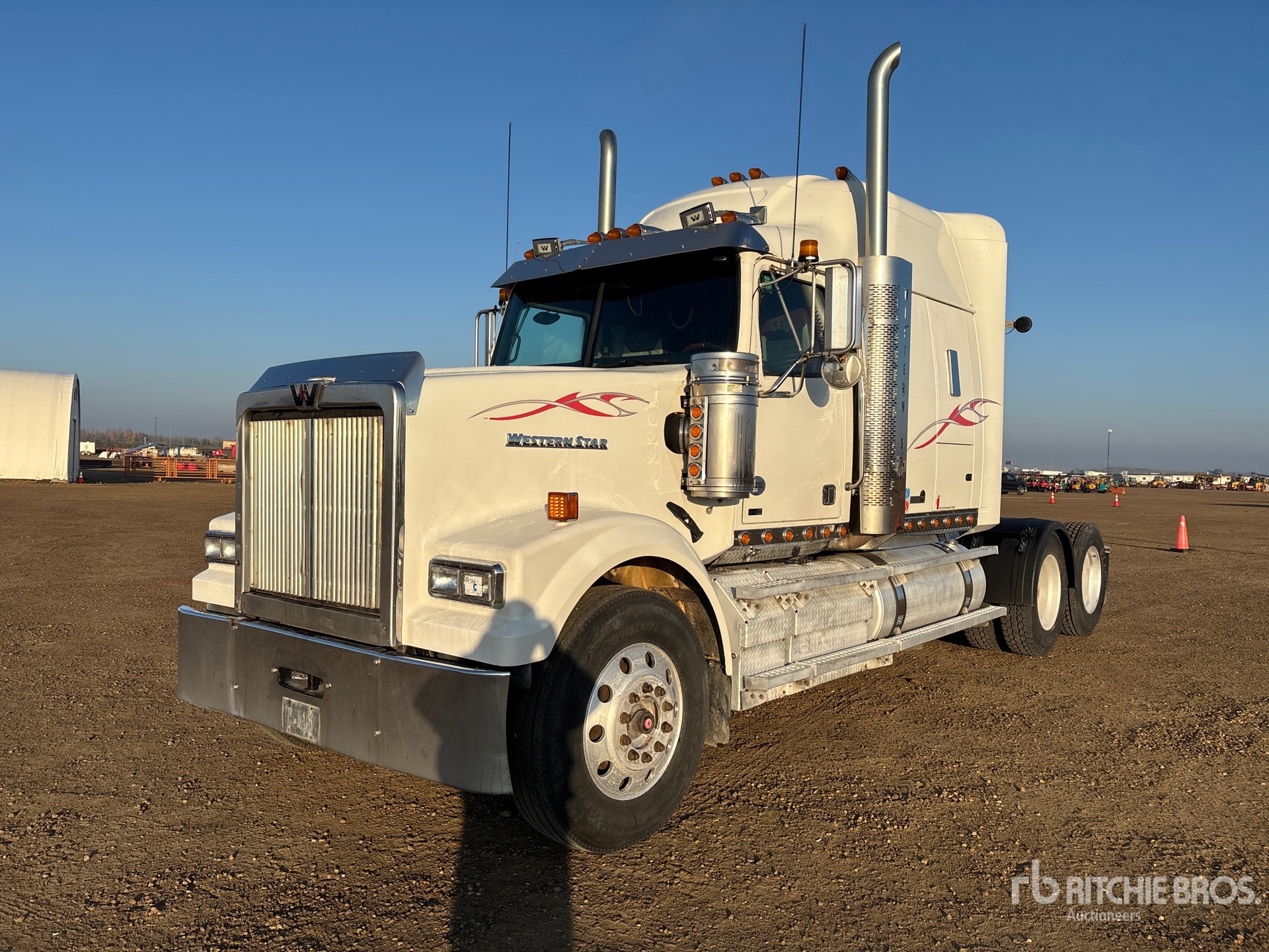 General Appearance with Bild, Ecke vorne links