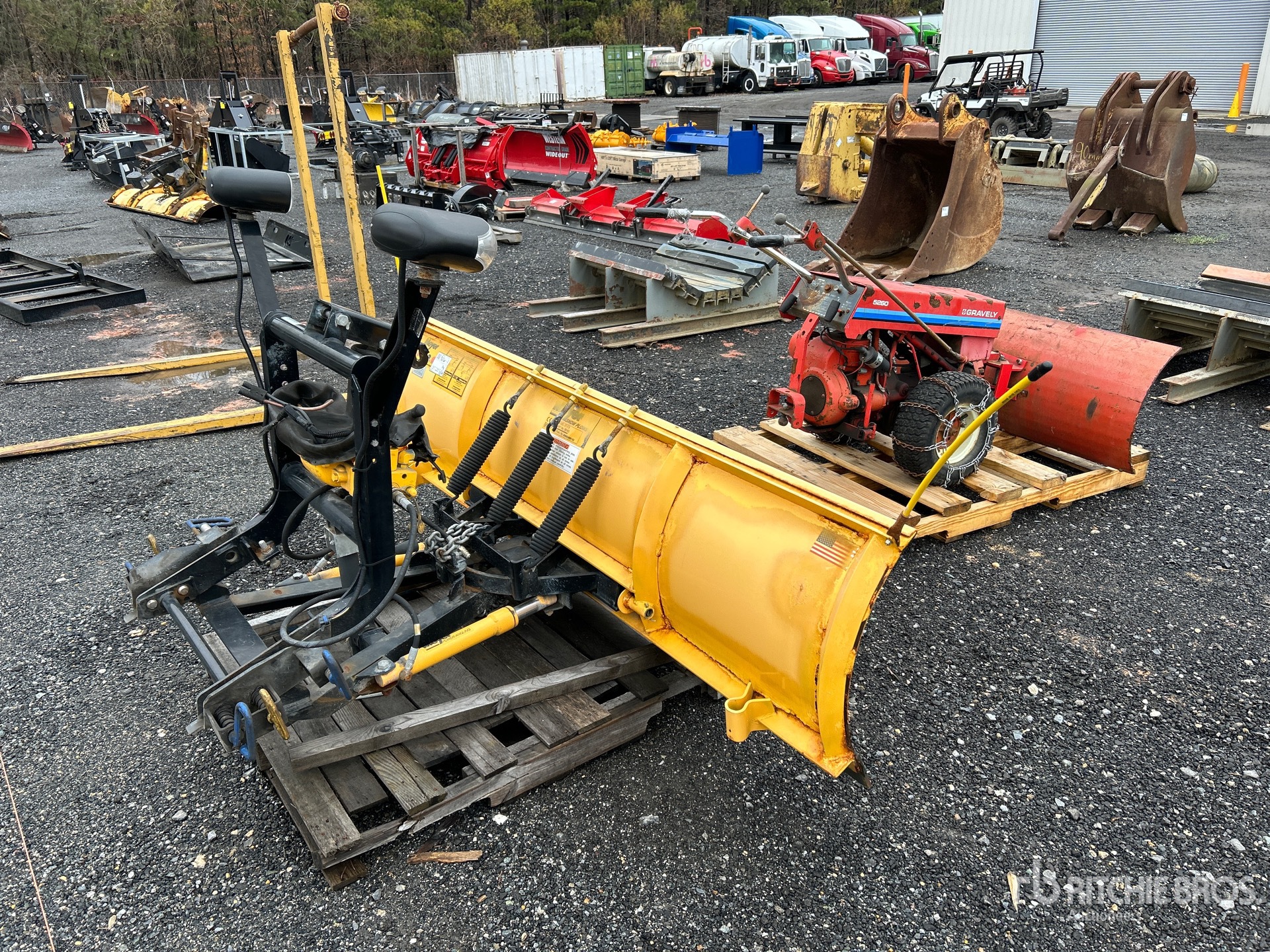 General Appearance with Bild, Ecke hinten rechts