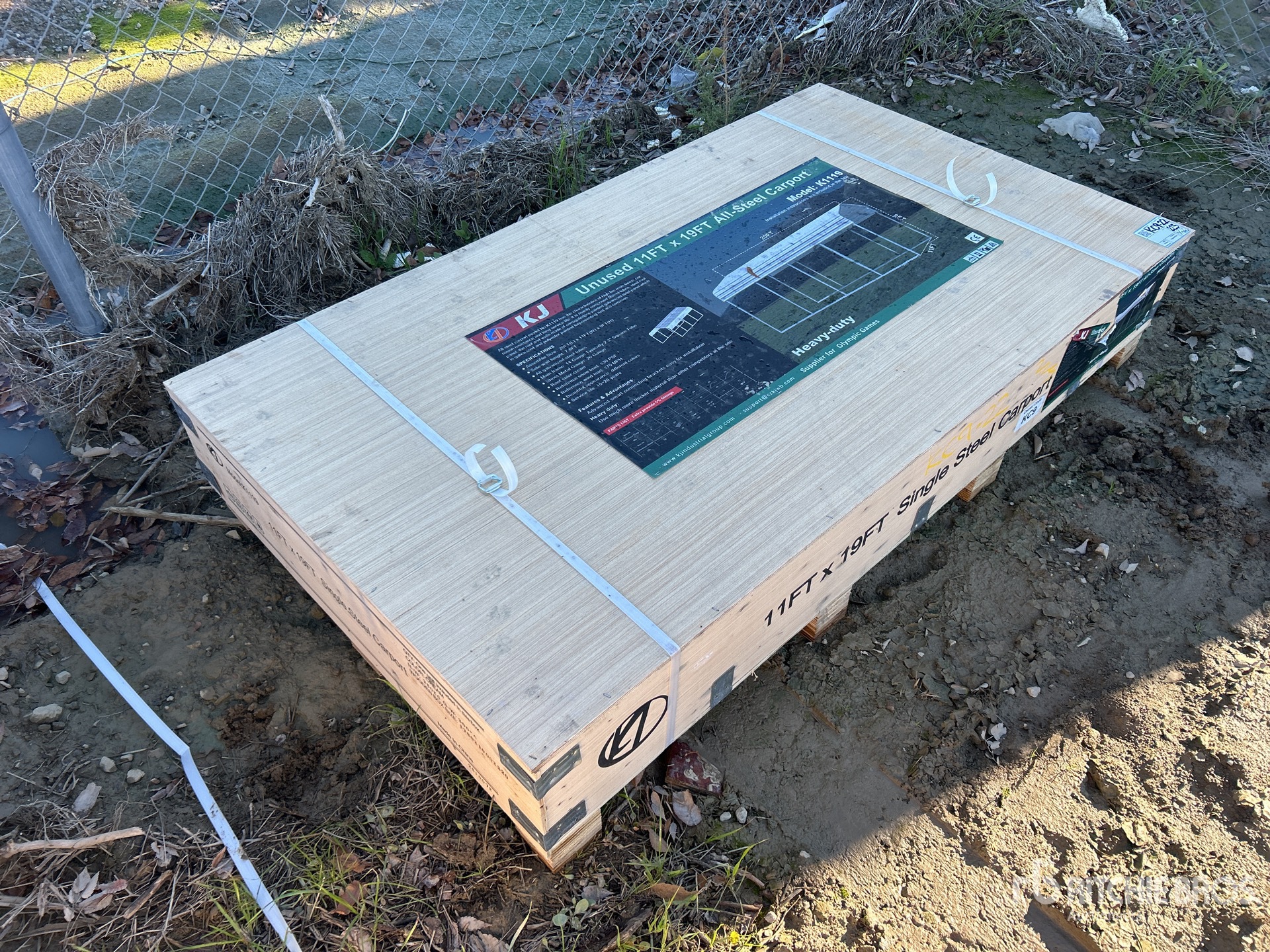 General Appearance with Picture, Right Front Corner