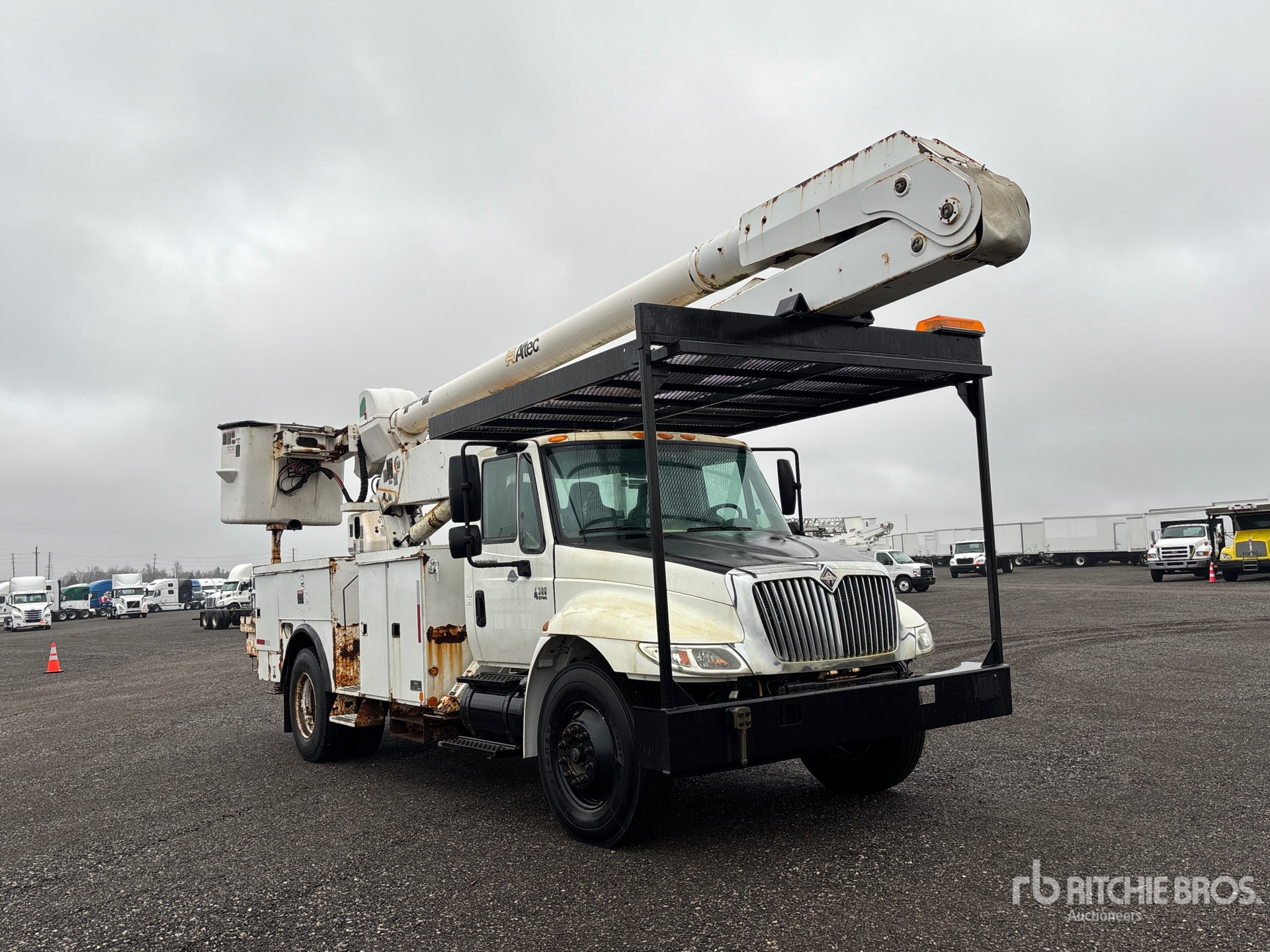 General Appearance with Picture, Right Front Corner