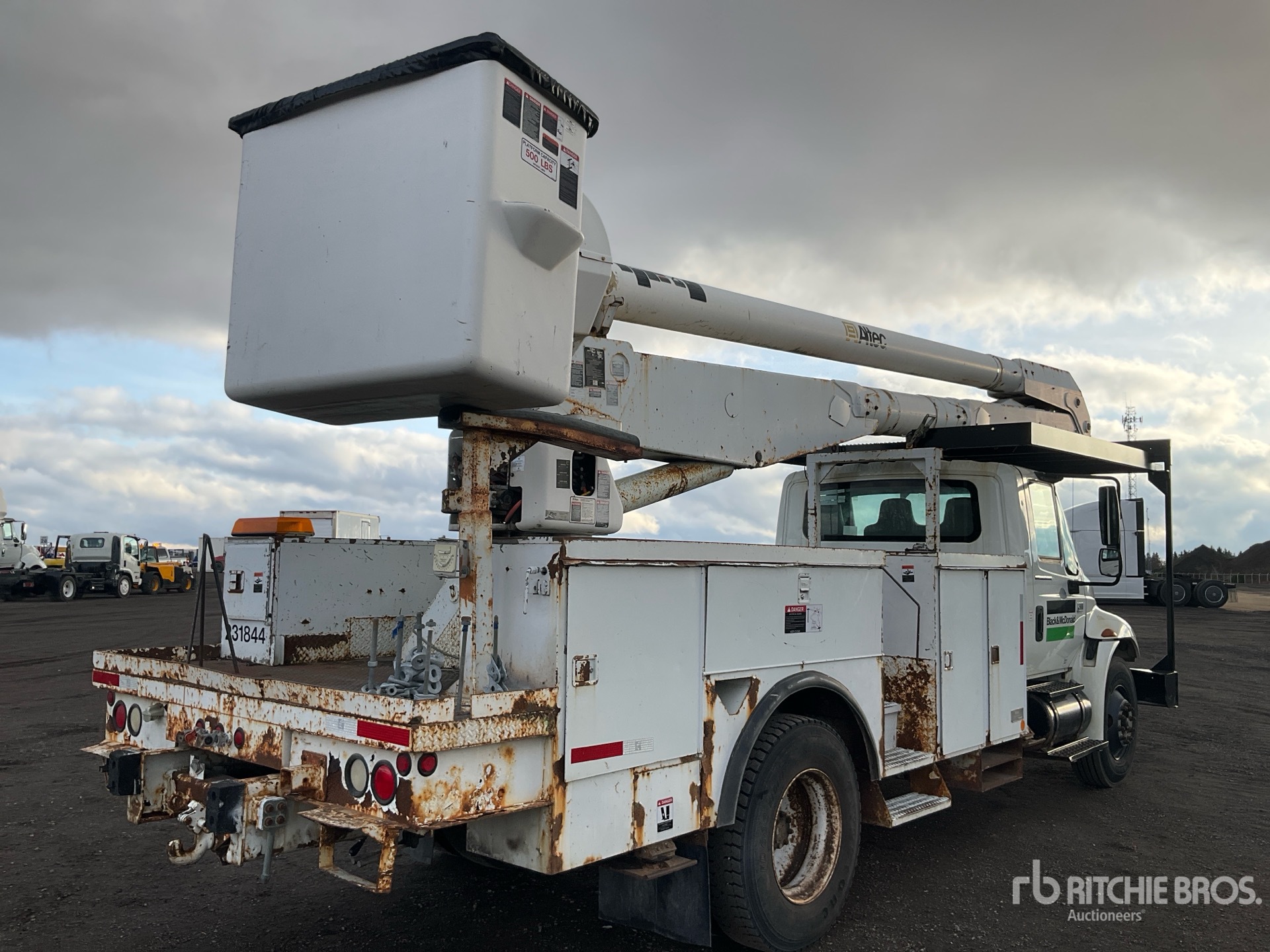 General Appearance with Foto, angolo anteriore sinistro