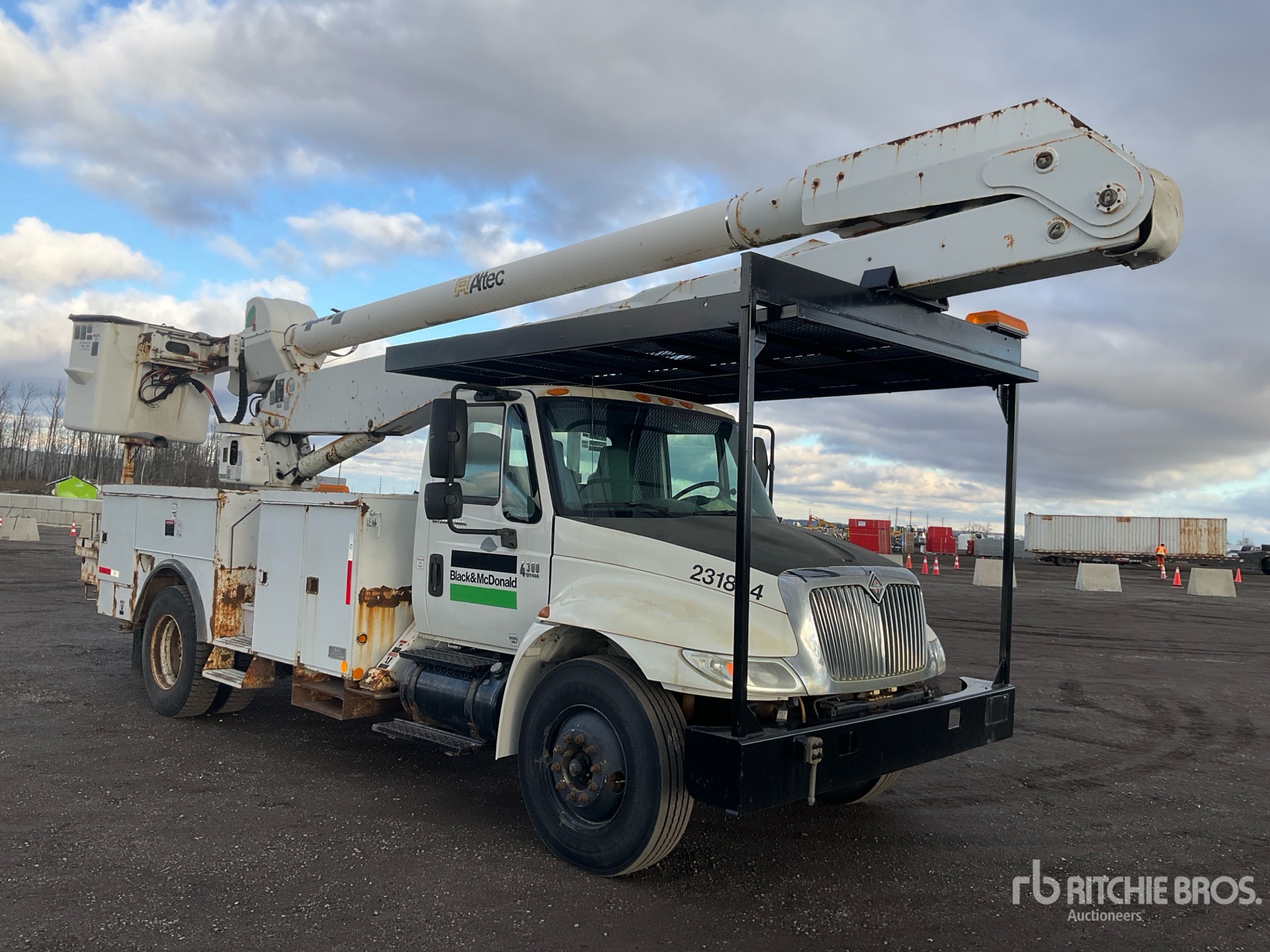 General Appearance with Foto, angolo anteriore destro