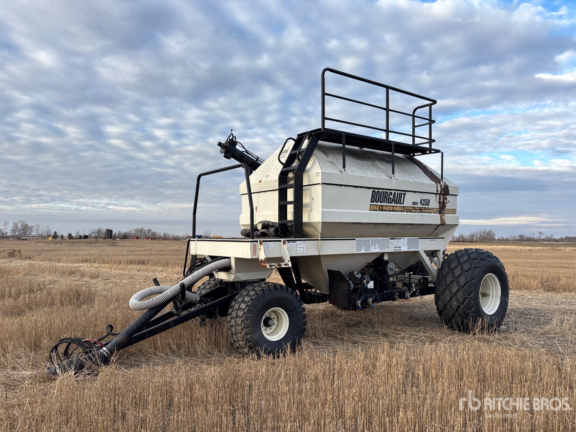 General Appearance with Foto, angolo anteriore sinistro