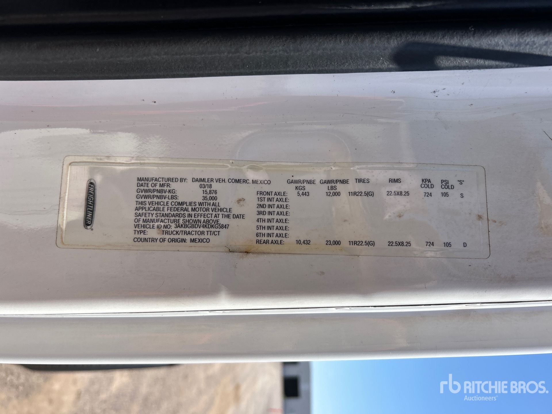General Appearance with Numéro de série/Numéro d'identification du véhicule automobile