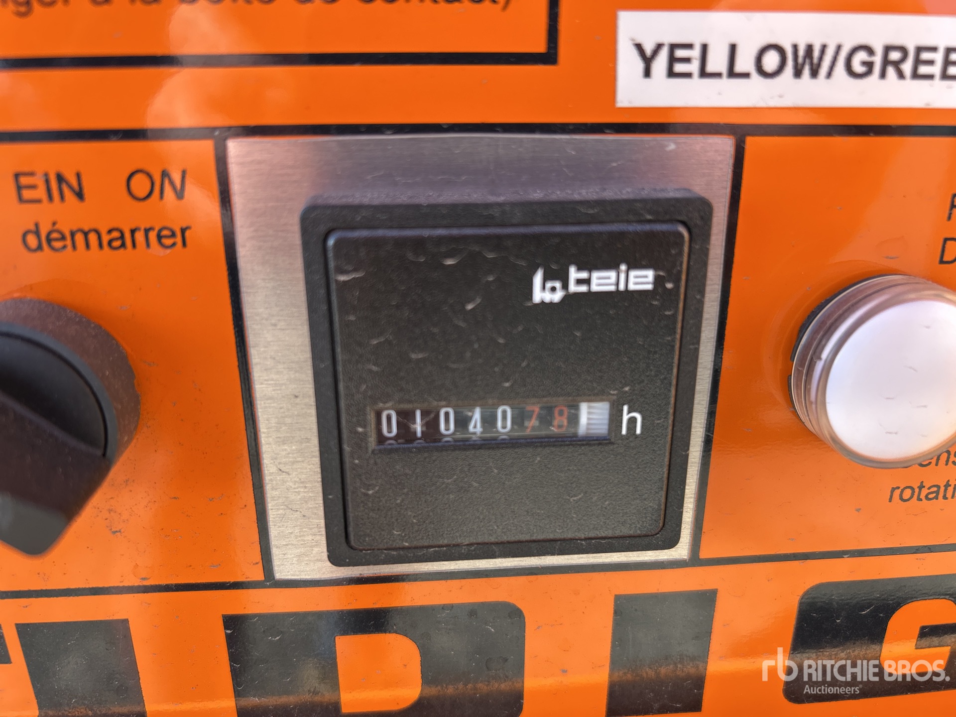 General Appearance with Hour Meter / Odometer