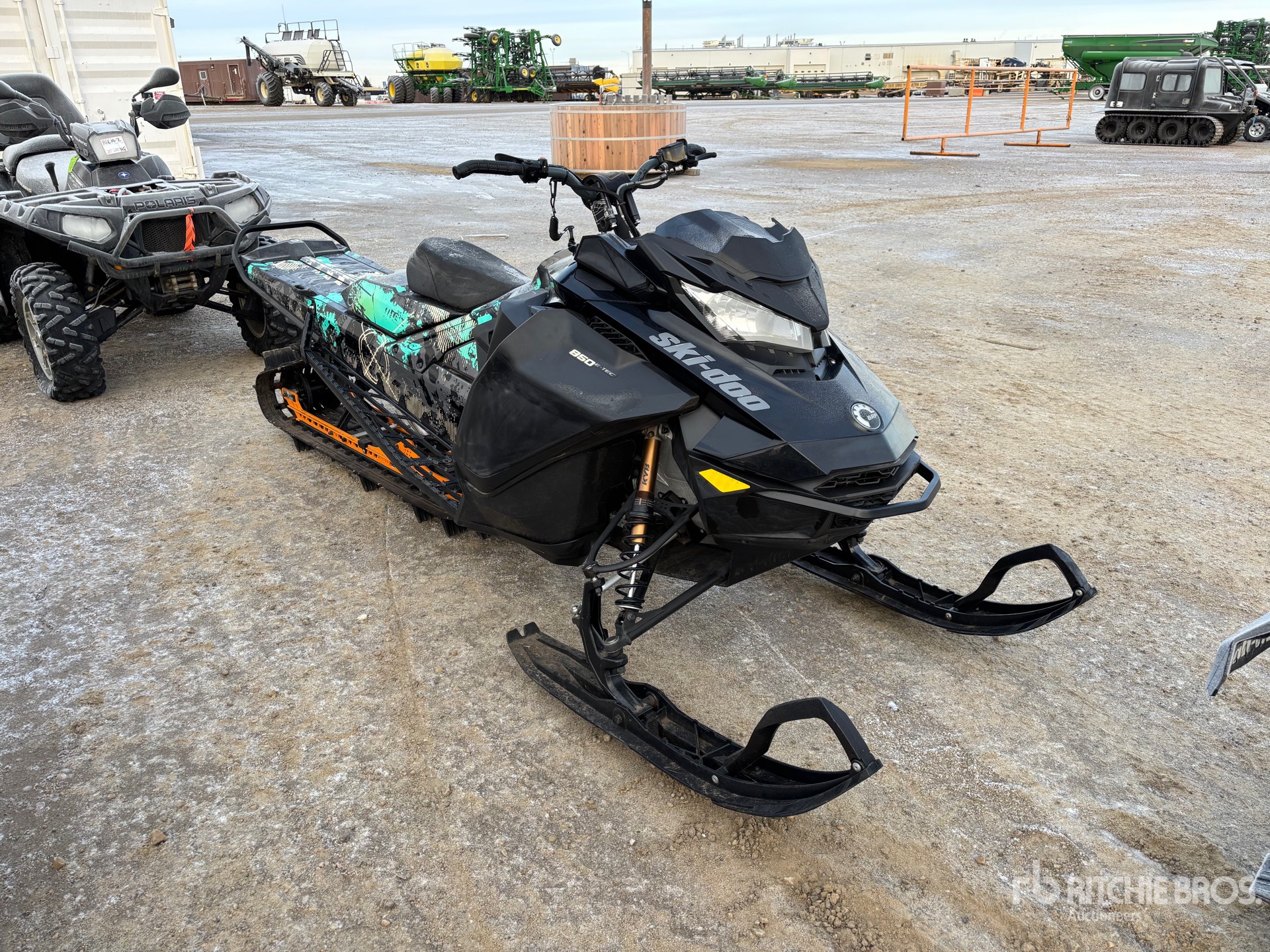 General Appearance with Picture, Right Front Corner