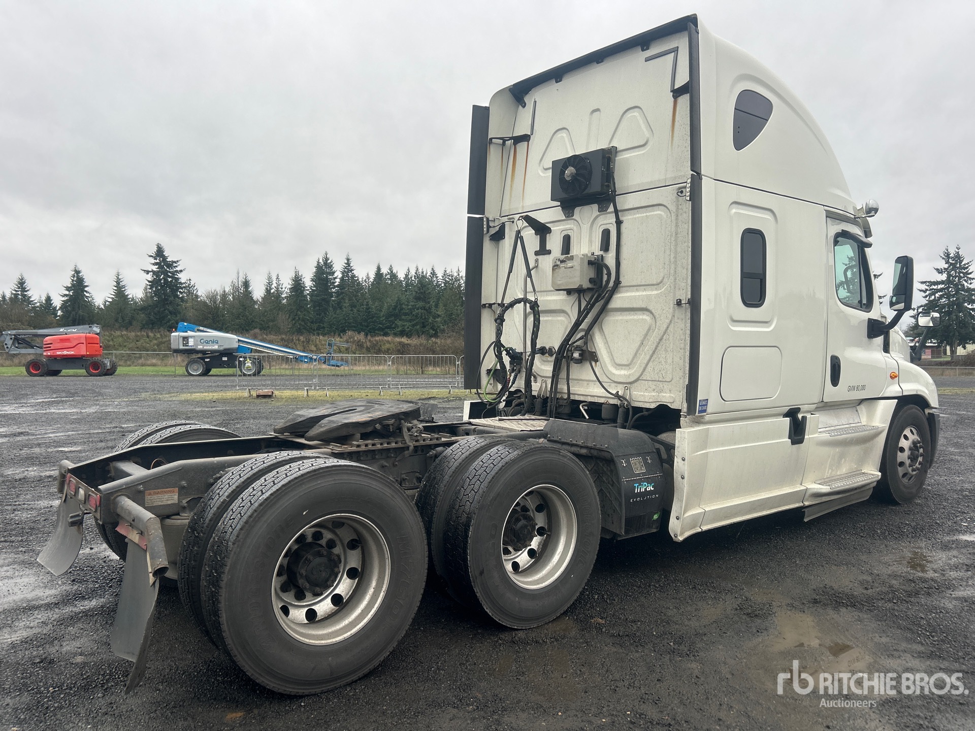 General Appearance with Picture, Right Rear Corner