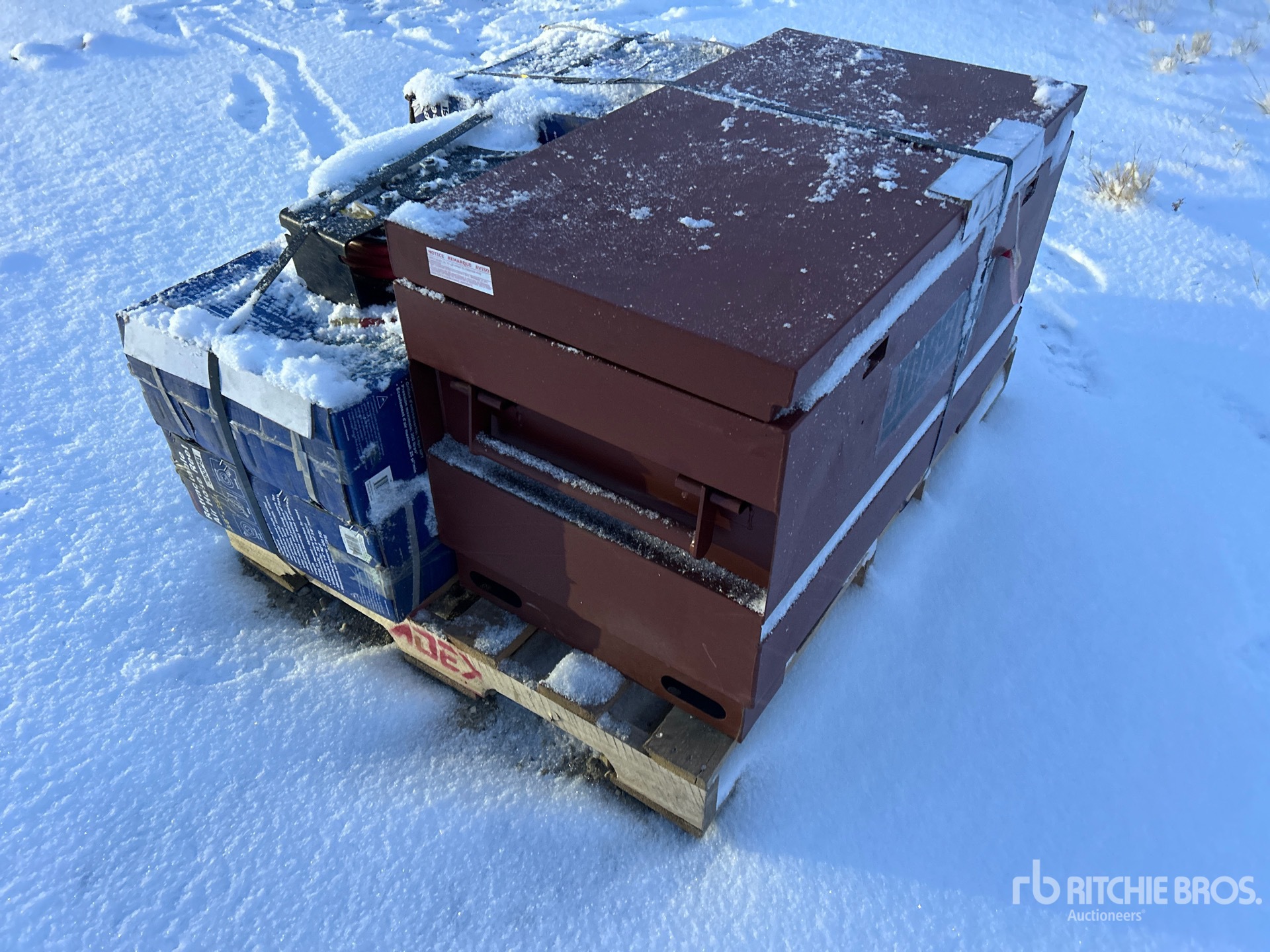 General Appearance with Bild, Ecke vorne links