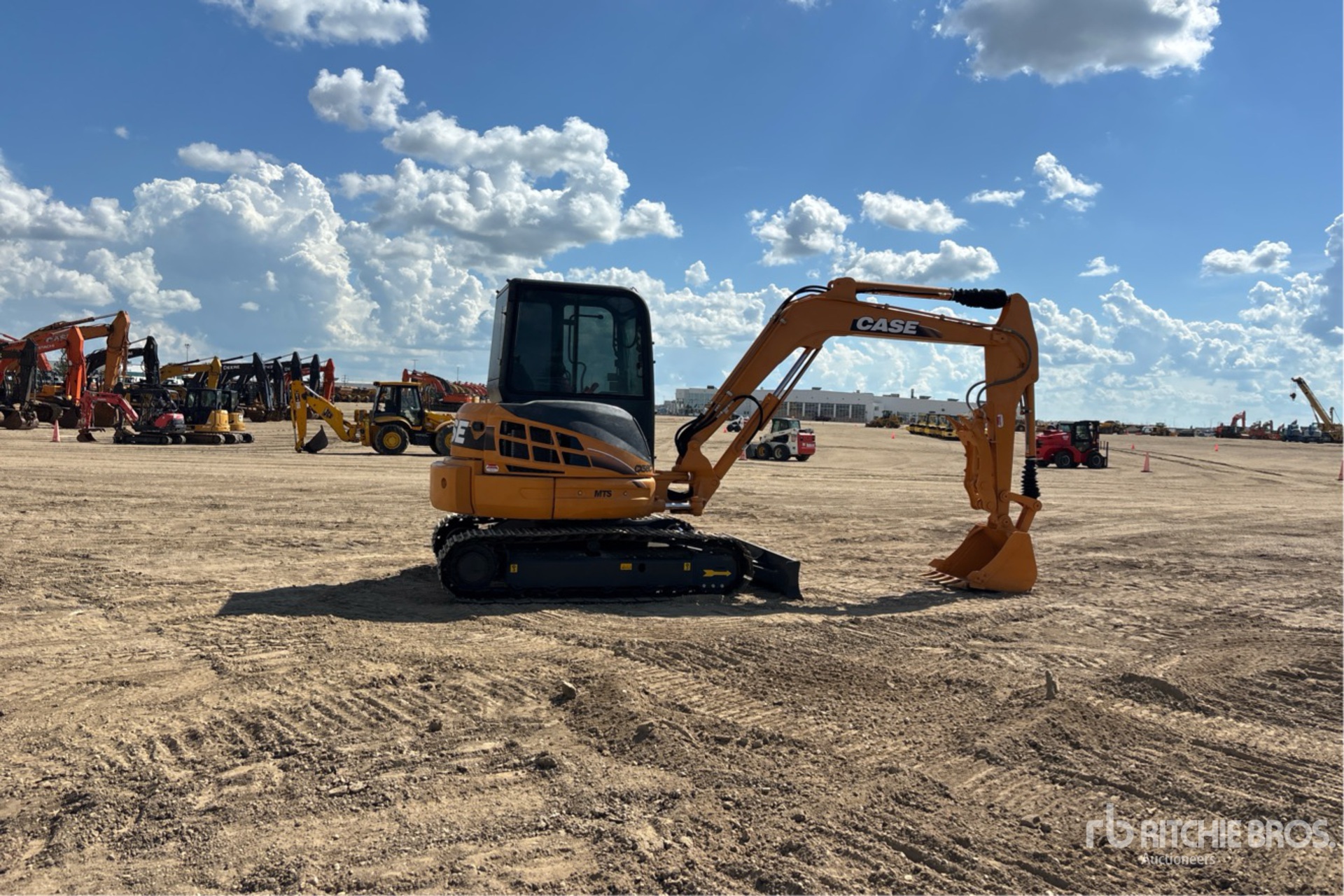 General Appearance with Foto, angolo anteriore sinistro