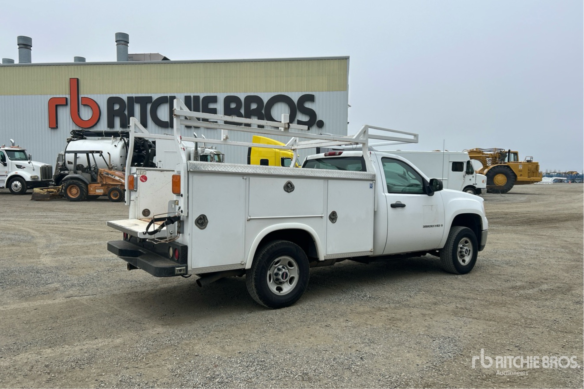 General Appearance with Bild, Ecke hinten rechts