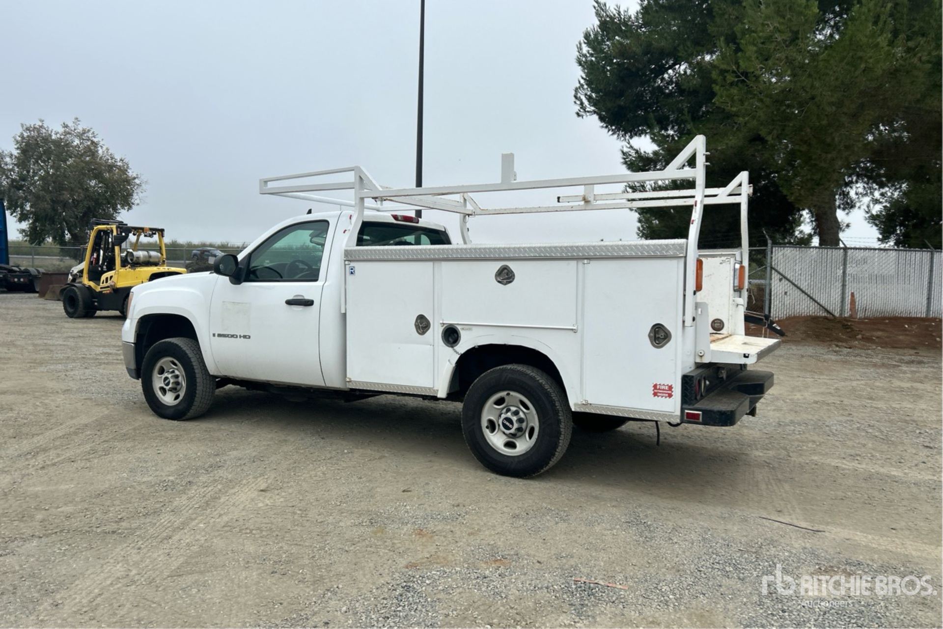 General Appearance with Bild, Ecke hinten links