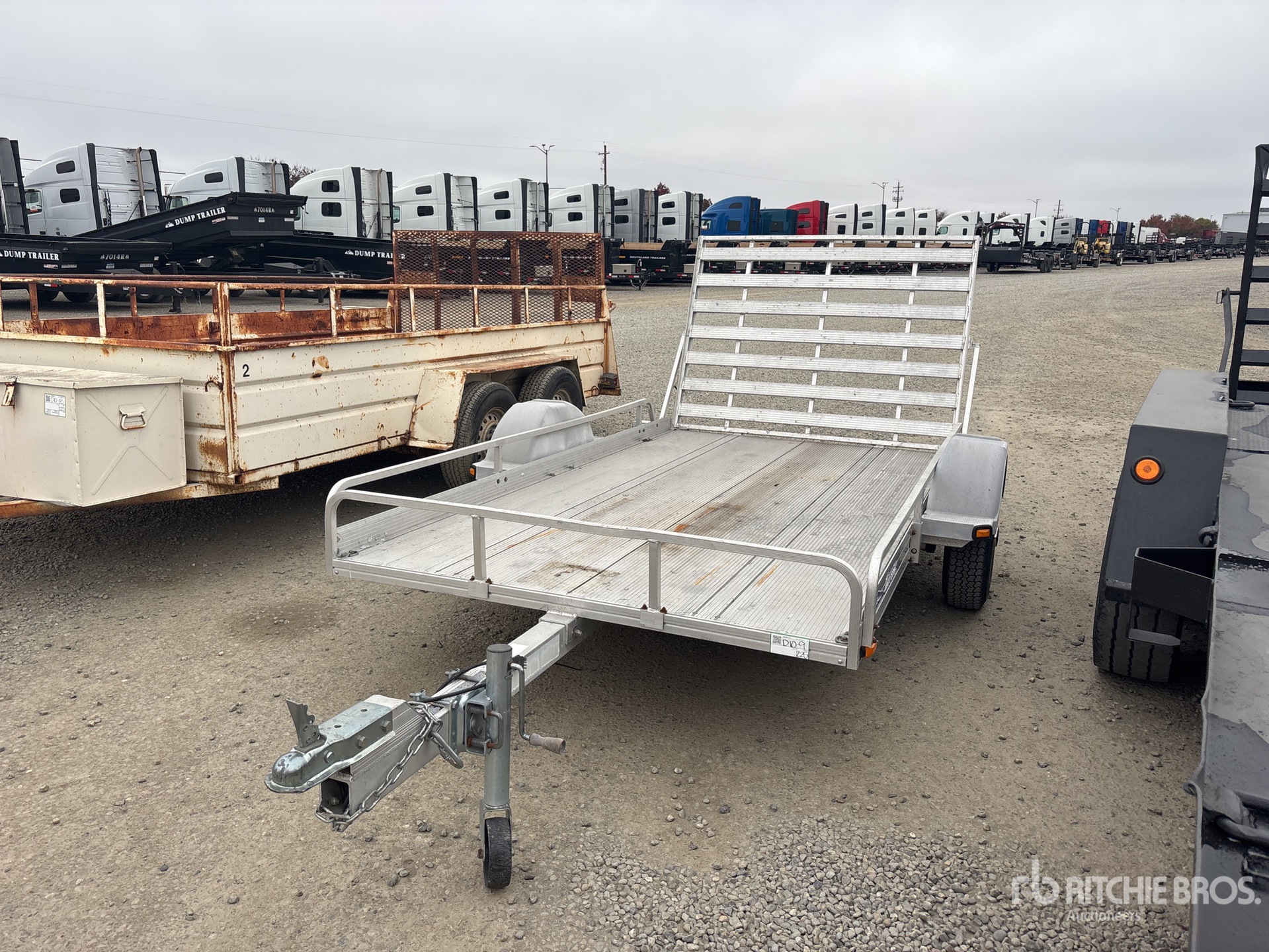 General Appearance with Featured Photo