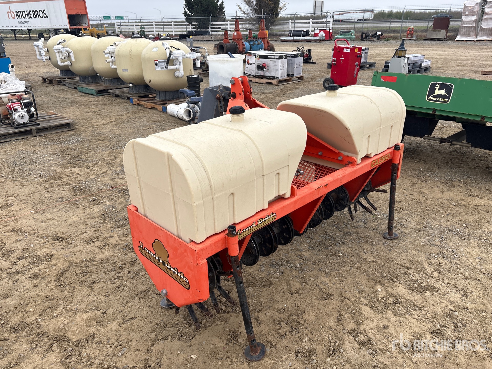 General Appearance with Bild, Ecke hinten links