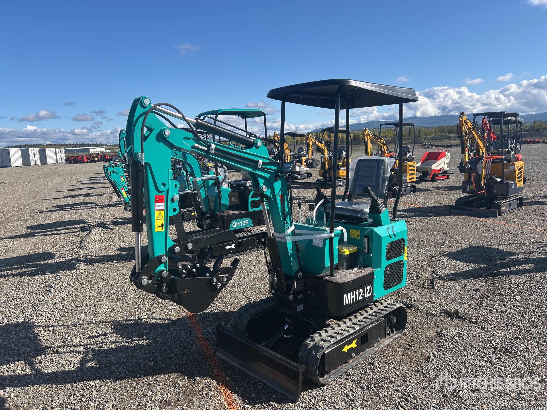 General Appearance with Foto, angolo anteriore sinistro