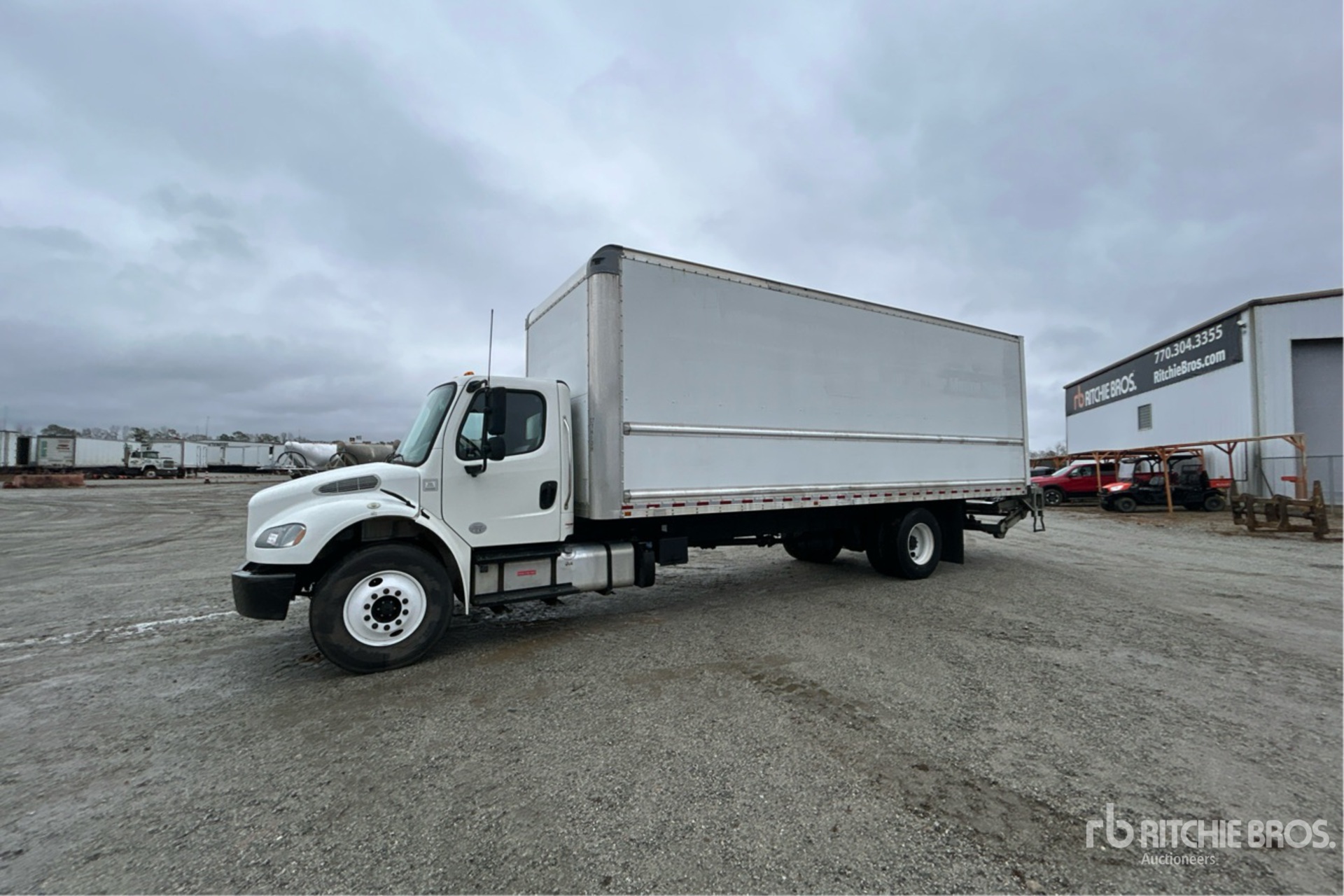 General Appearance with Bild, Ecke vorne links