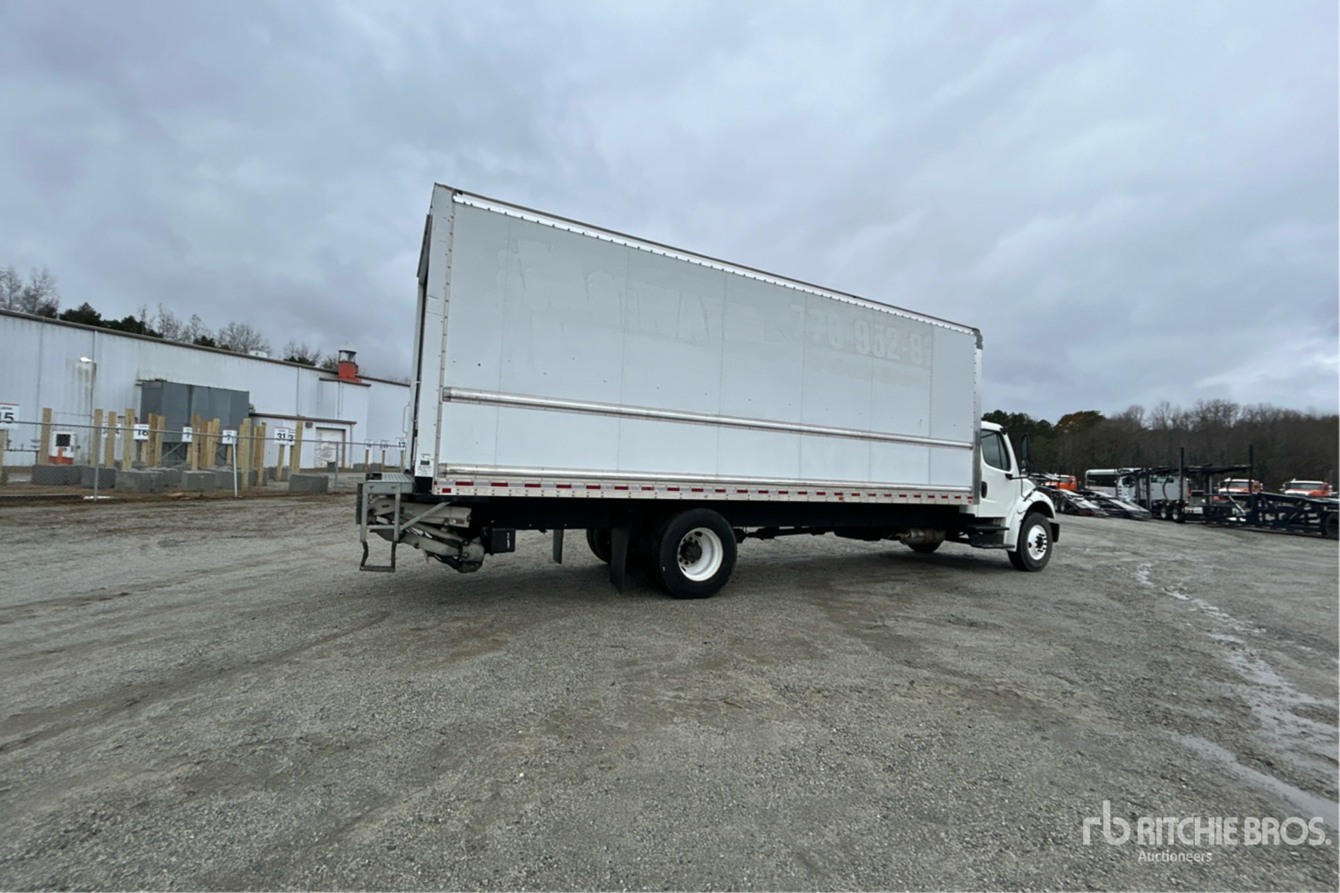 General Appearance with Bild, Ecke hinten rechts